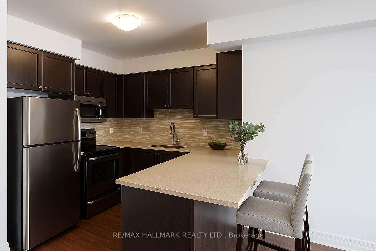 Photo 3 of Unit 807, 24 Woodstream Boulevard, Vaughan, Vaughan Grove — HOMEH