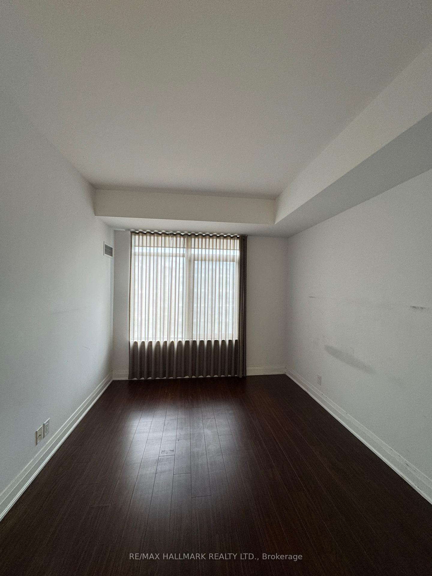 Photo 12 of Unit 807, 24 Woodstream Boulevard, Vaughan, Vaughan Grove — HOMEH