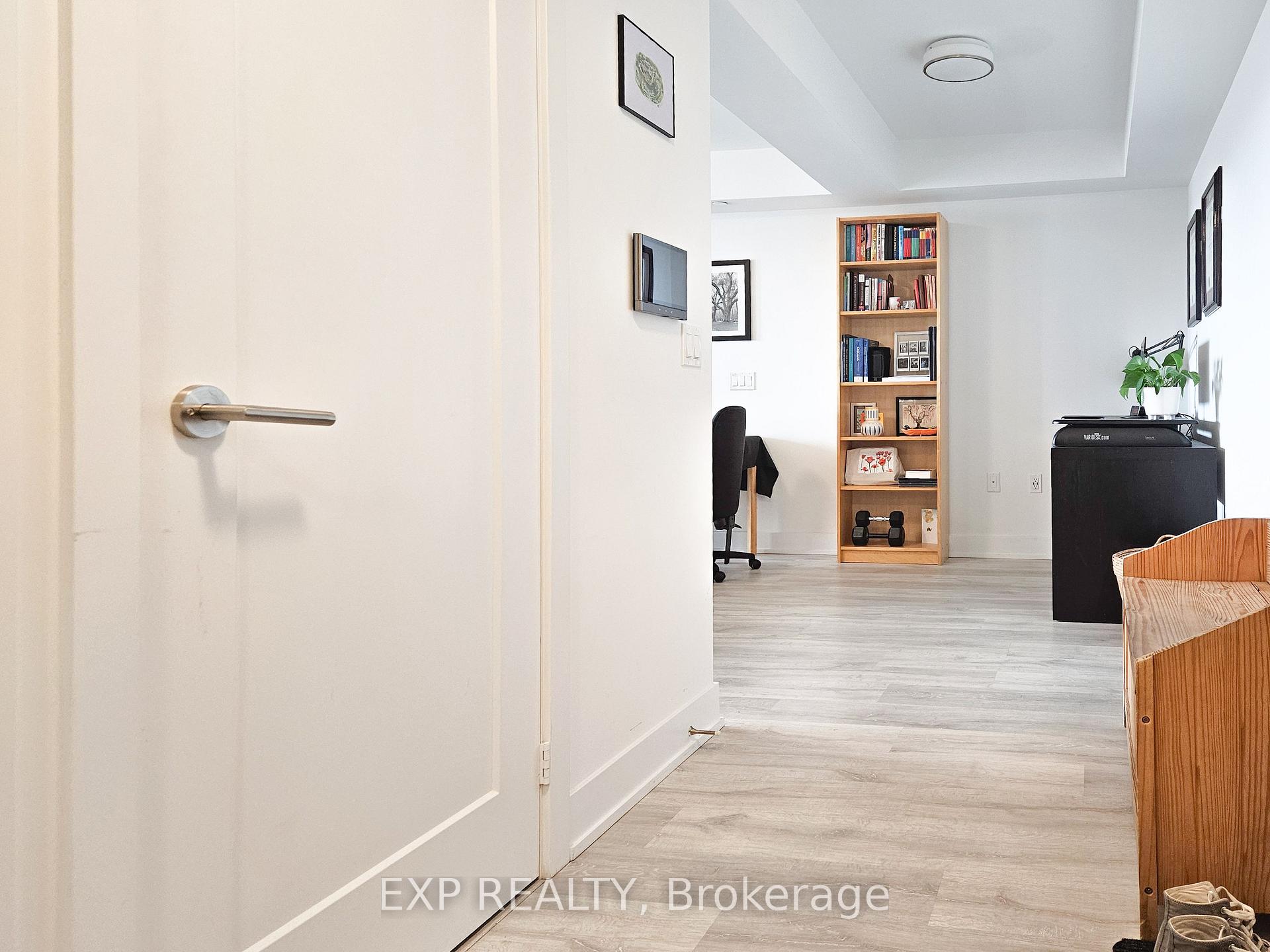 Photo 3 of Unit 1324, 585 Bloor Street E, Toronto, North St. James Town — HOMEH