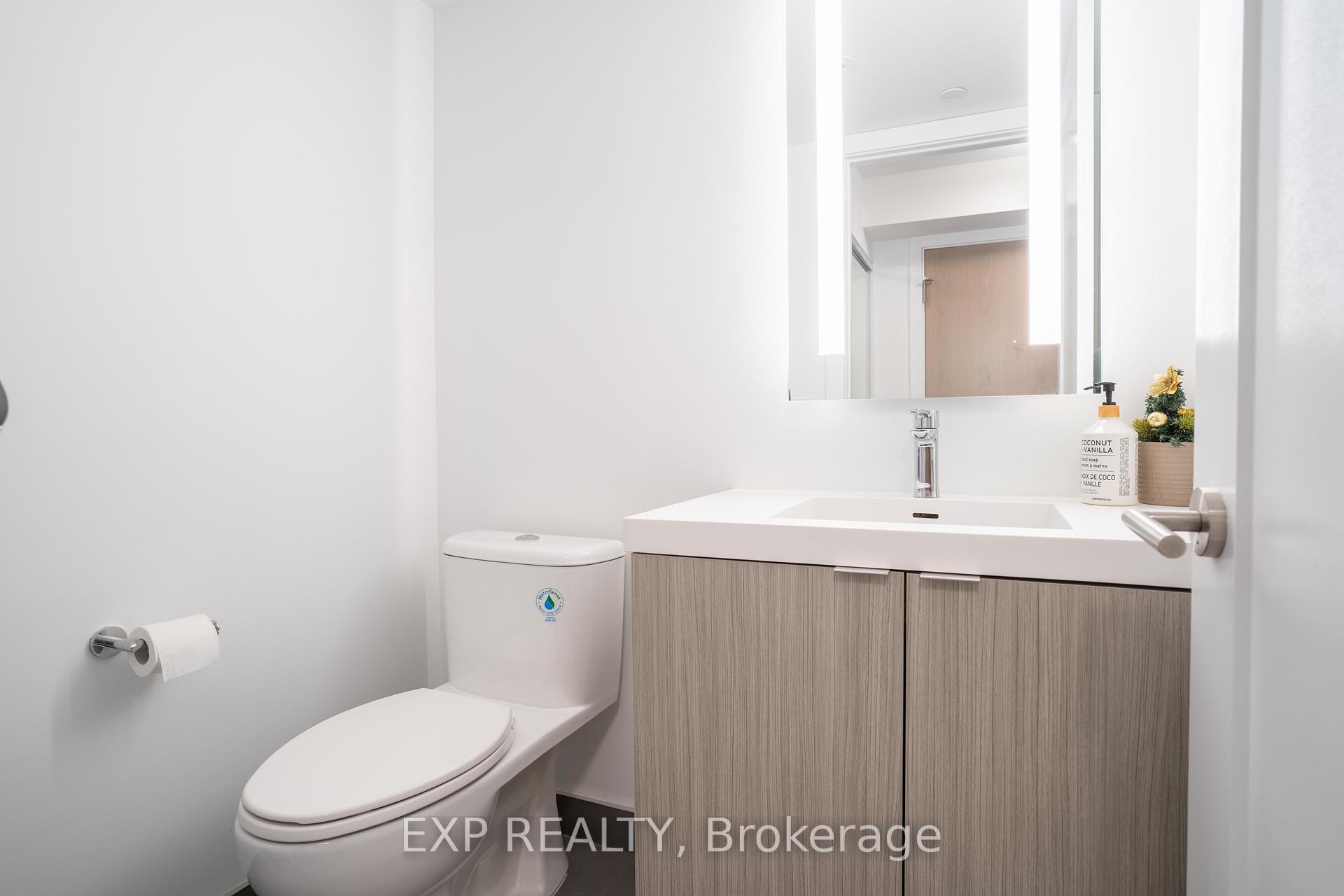 Photo 5 of Unit 1324, 585 Bloor Street E, Toronto, North St. James Town — HOMEH