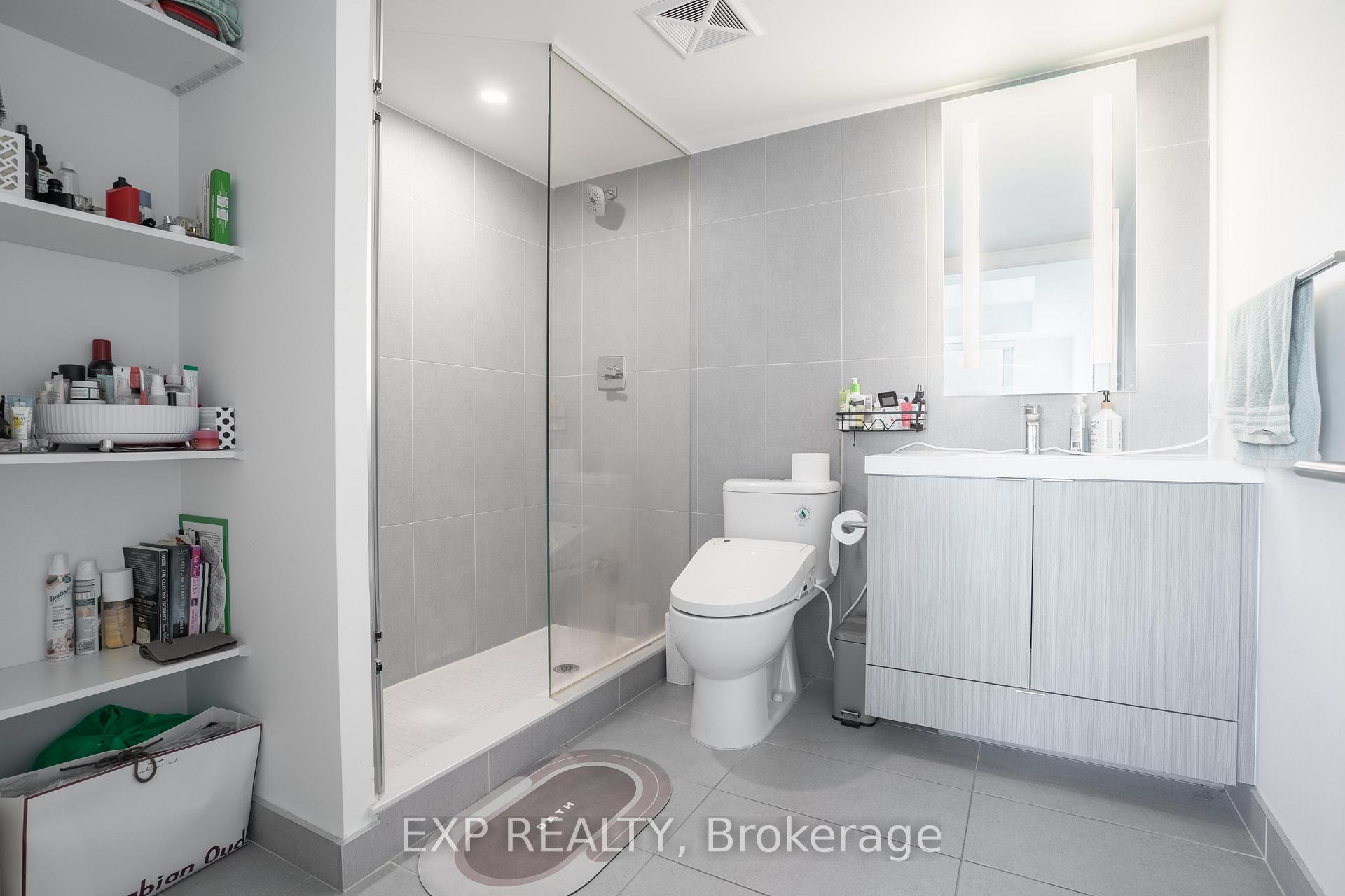 Photo 14 of Unit 1324, 585 Bloor Street E, Toronto, North St. James Town — HOMEH