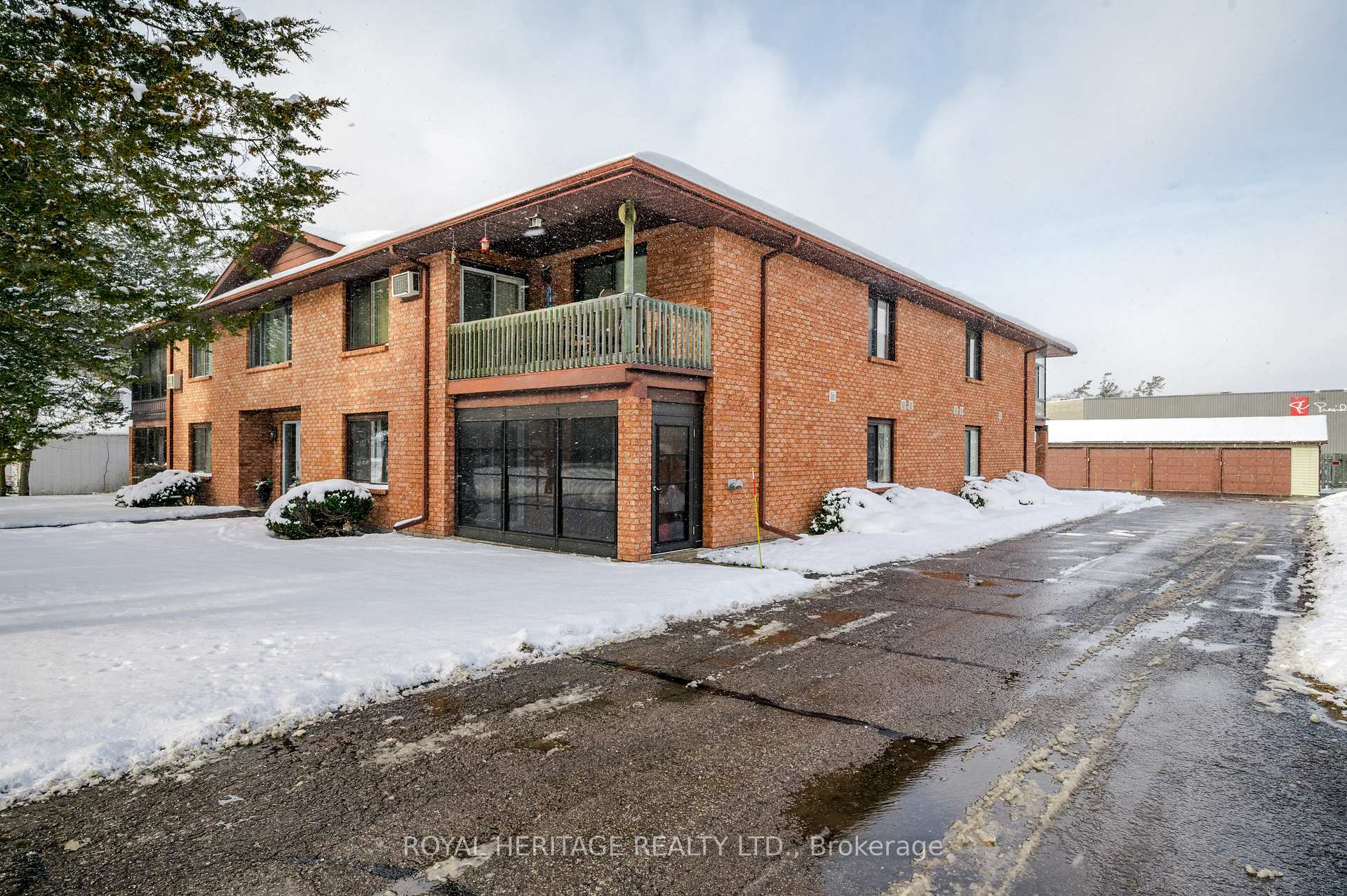 Photo 2 of Unit 208, 90 King Street E, Kawartha Lakes, Bobcaygeon — HOMEH