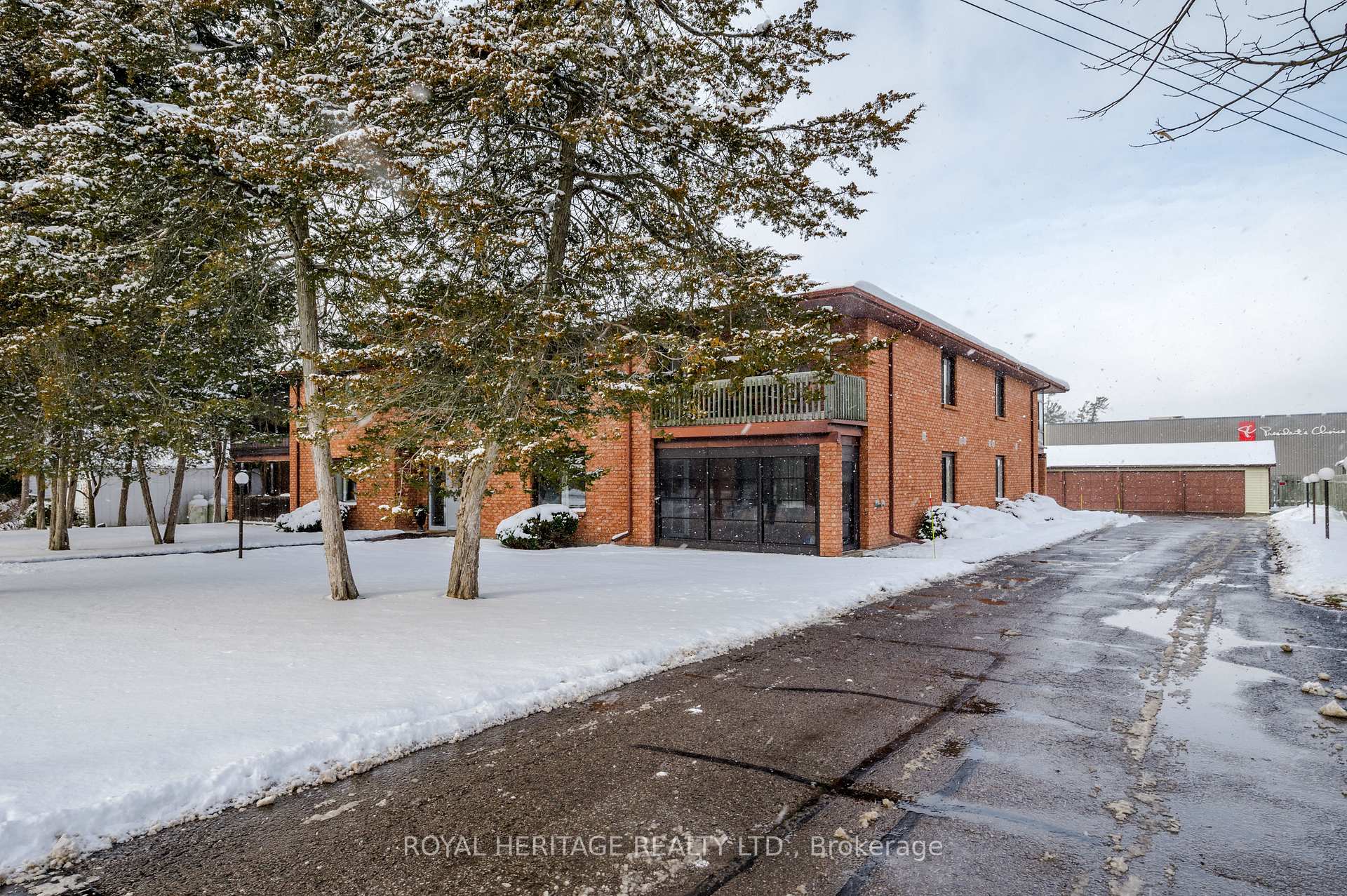 Photo 3 of Unit 208, 90 King Street E, Kawartha Lakes, Bobcaygeon — HOMEH