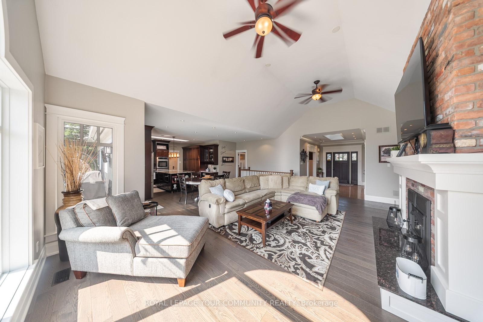 Photo 10 of 6 Creekside Court, Caledon, Rural Caledon — HOMEH