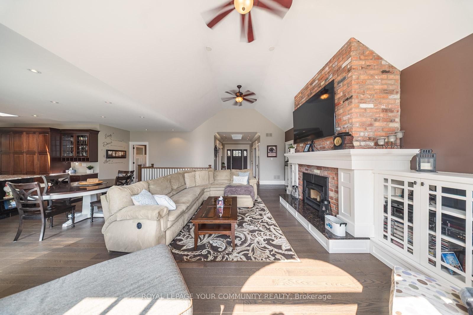 Photo 9 of 6 Creekside Court, Caledon, Rural Caledon — HOMEH