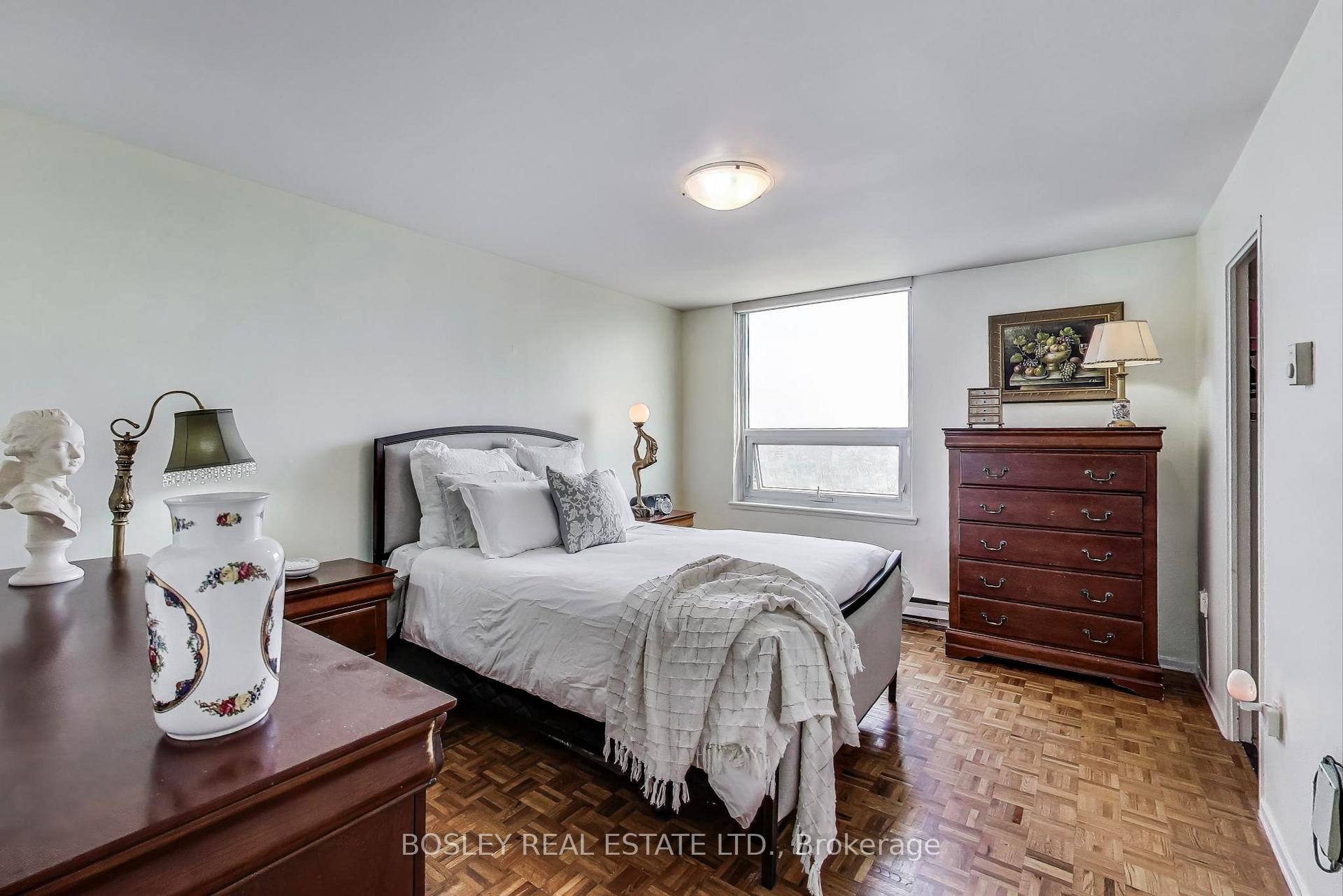 Photo 6 of Unit 1409, 61 Richview Road, Etobicoke, Humber Heights — HOMEH