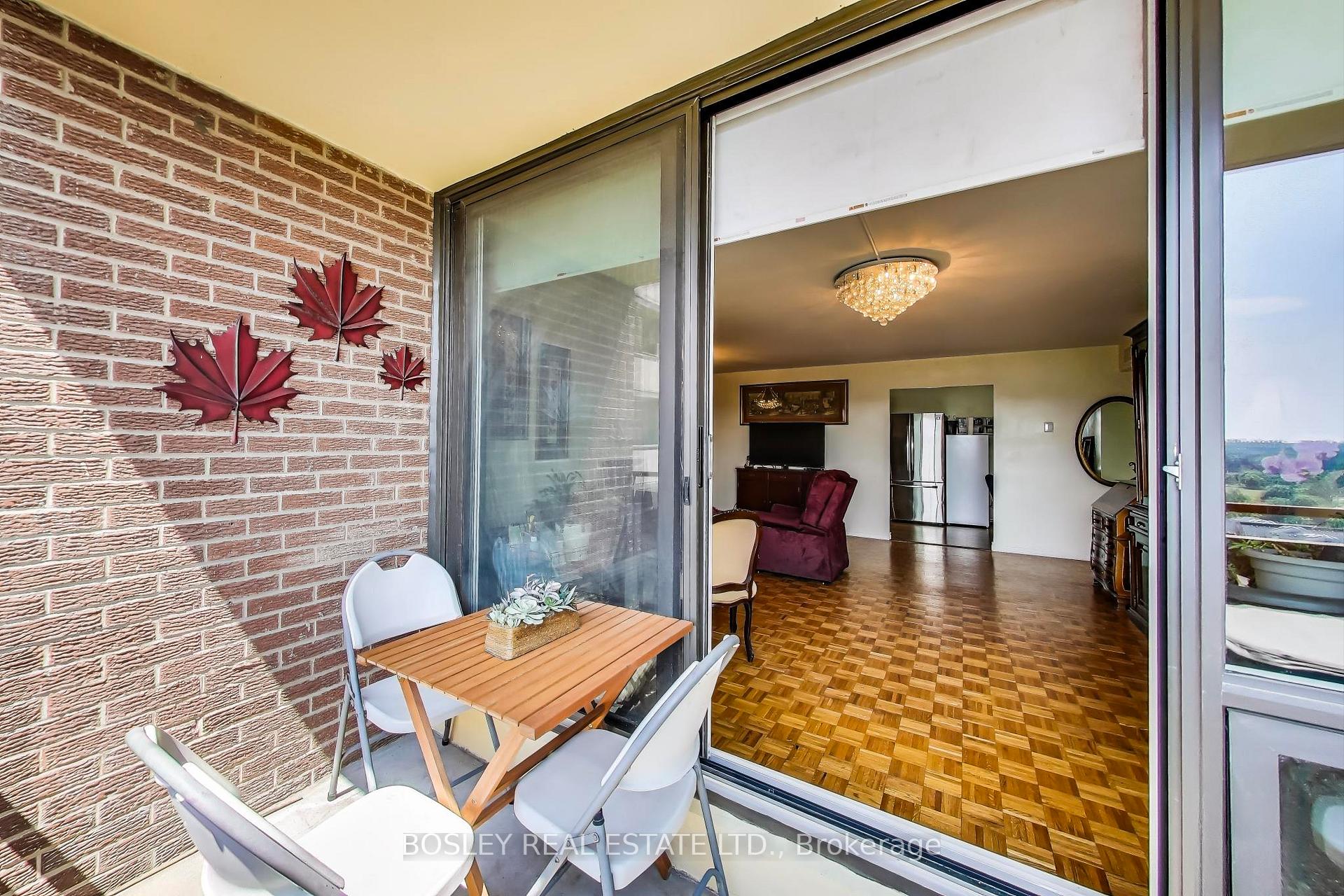 Photo 5 of Unit 1409, 61 Richview Road, Etobicoke, Humber Heights — HOMEH