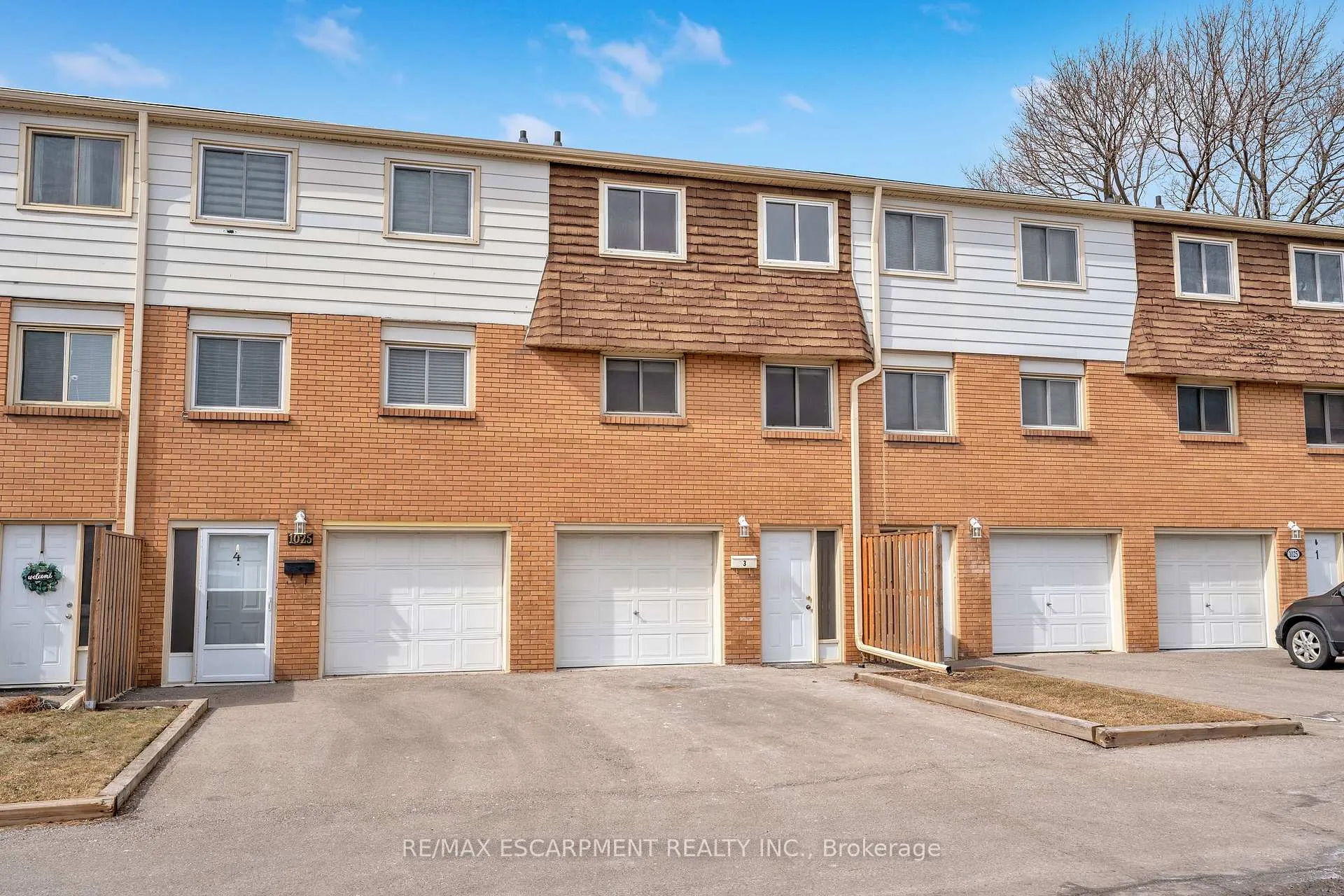 Front of Unit 3, 1025 Upper Gage Avenue