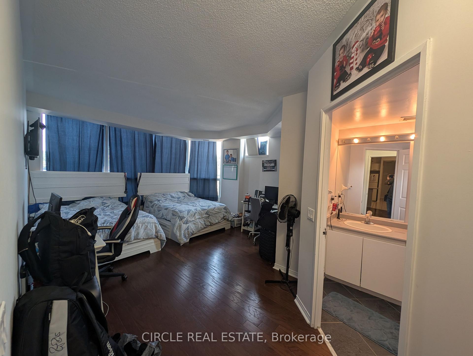 Photo 10 of Unit 112, 7398 Yonge Street, Vaughan, Crestwood-Springfarm-Yorkhill — HOMEH