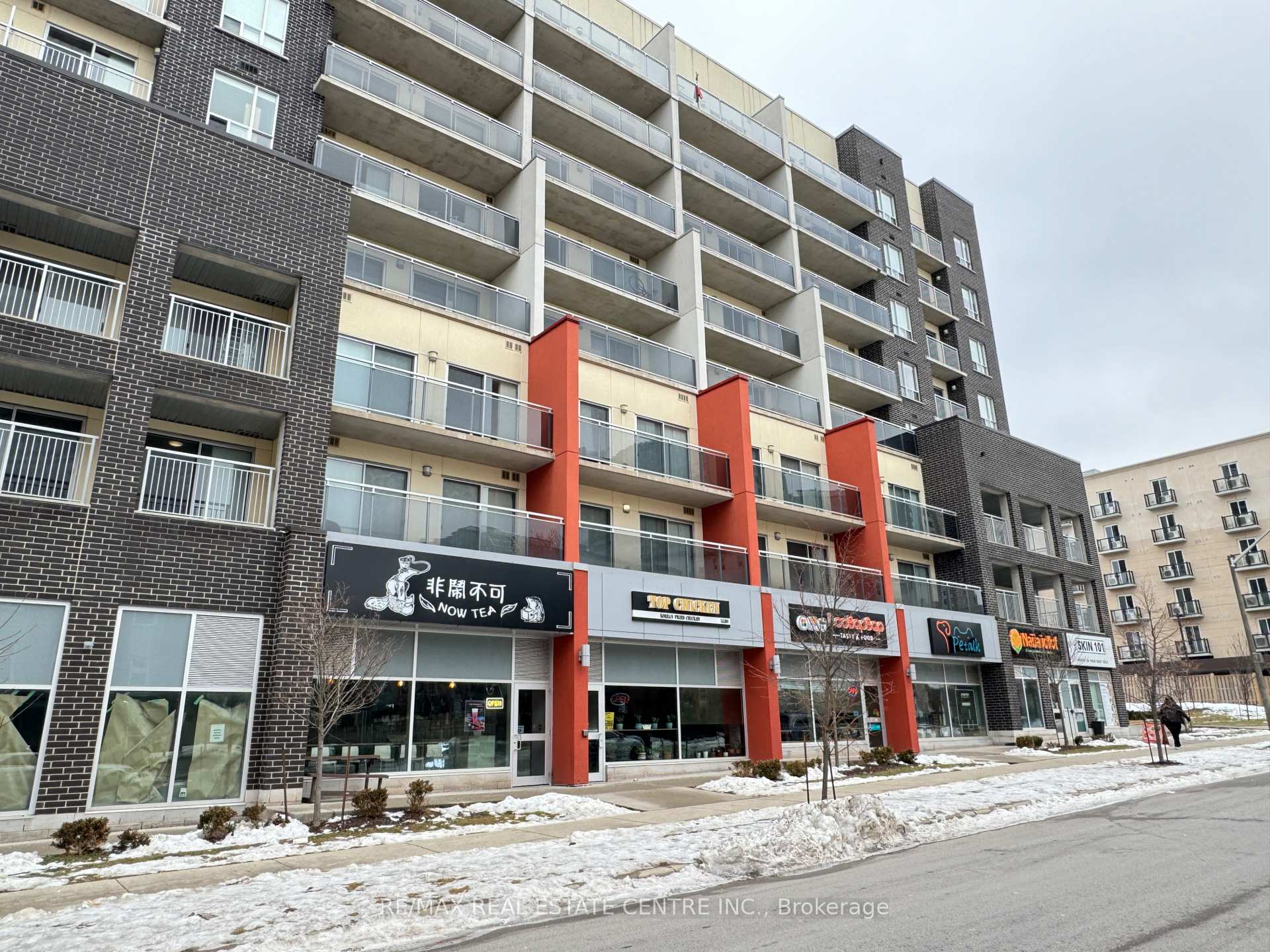 Front of Unit 406, 280 Lester Street