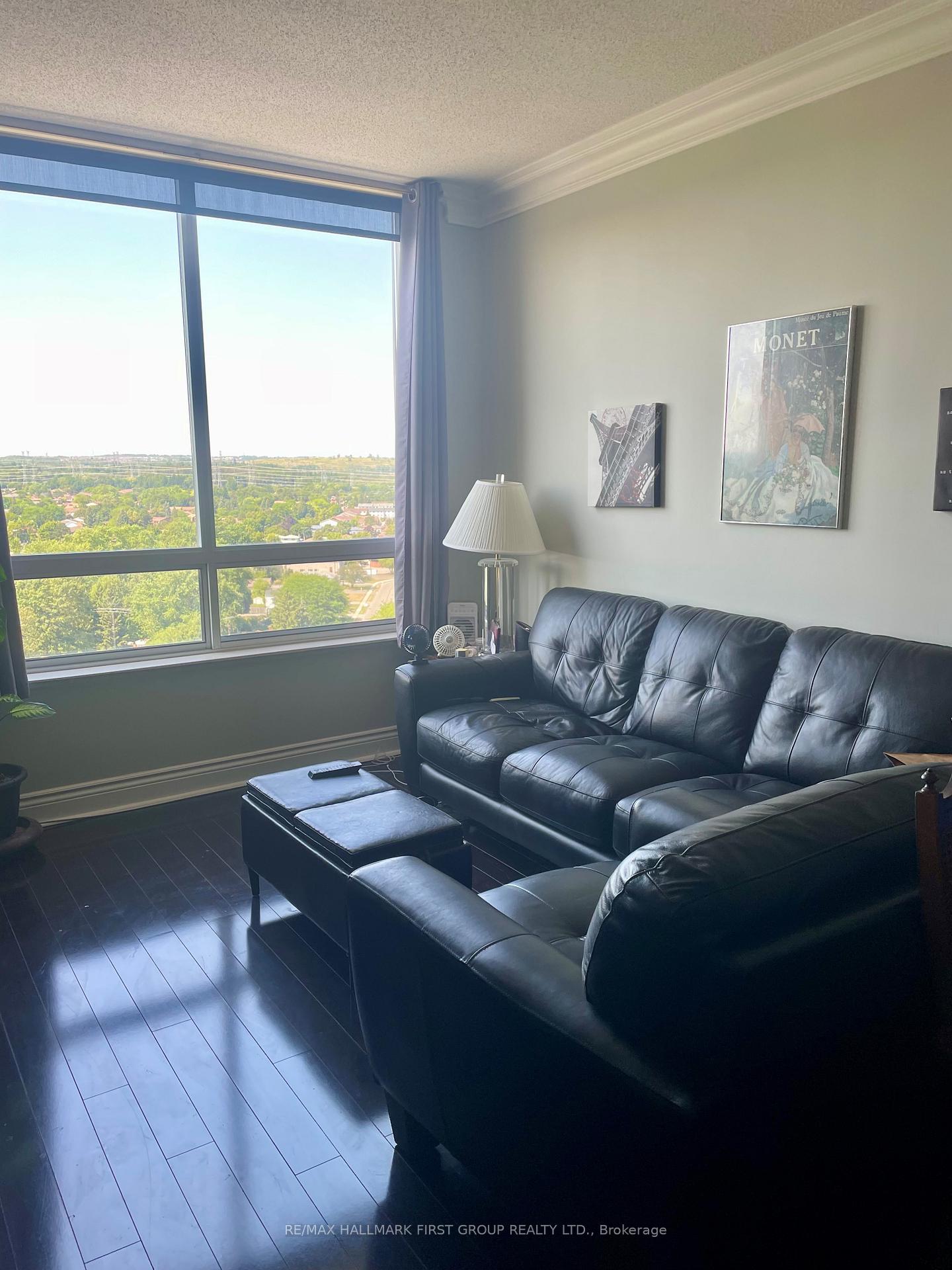 Photo 6 of Unit 1715, 1000 The Esplanade N, Pickering, Town Centre — HOMEH