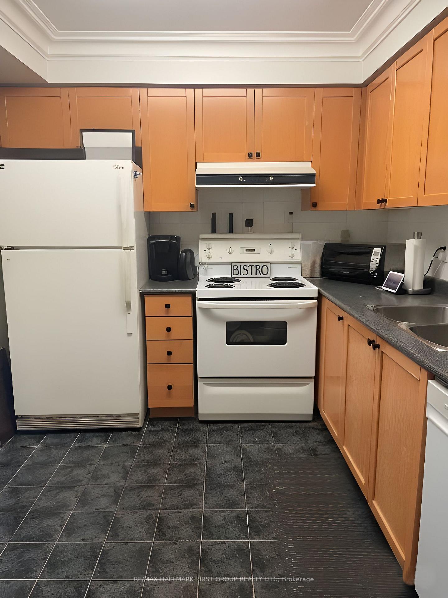 Photo 15 of Unit 1715, 1000 The Esplanade N, Pickering, Town Centre — HOMEH