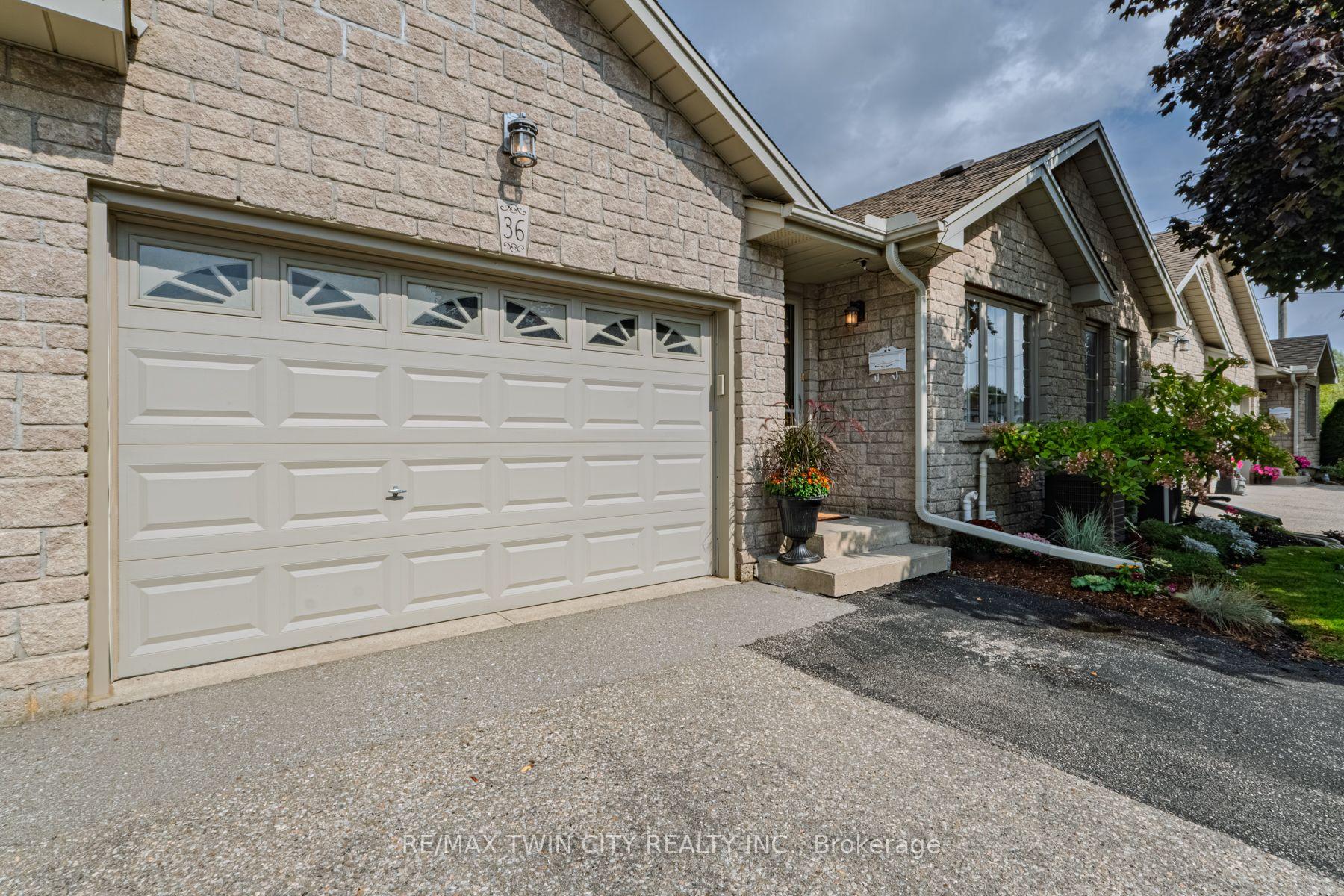 Photo 2 of Unit 36, 19 Hanlon Place, Brant, Paris — HOMEH