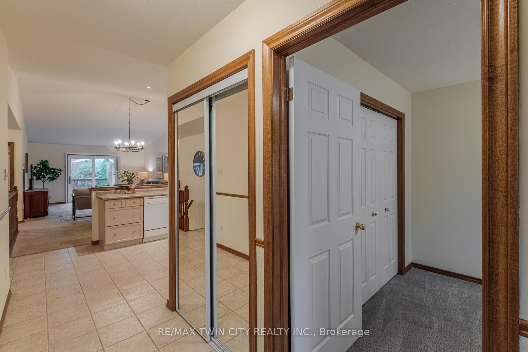 Photo 5 of Unit 36, 19 Hanlon Place, Brant, Paris — HOMEH