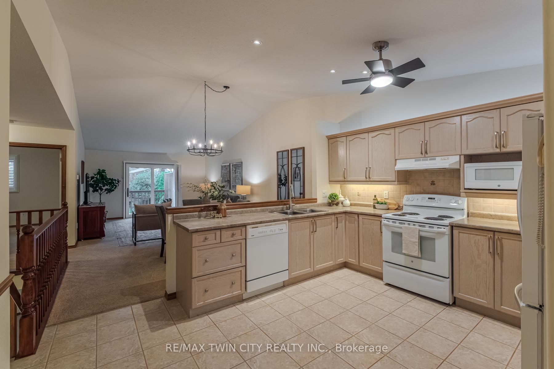 Photo 8 of Unit 36, 19 Hanlon Place, Brant, Paris — HOMEH