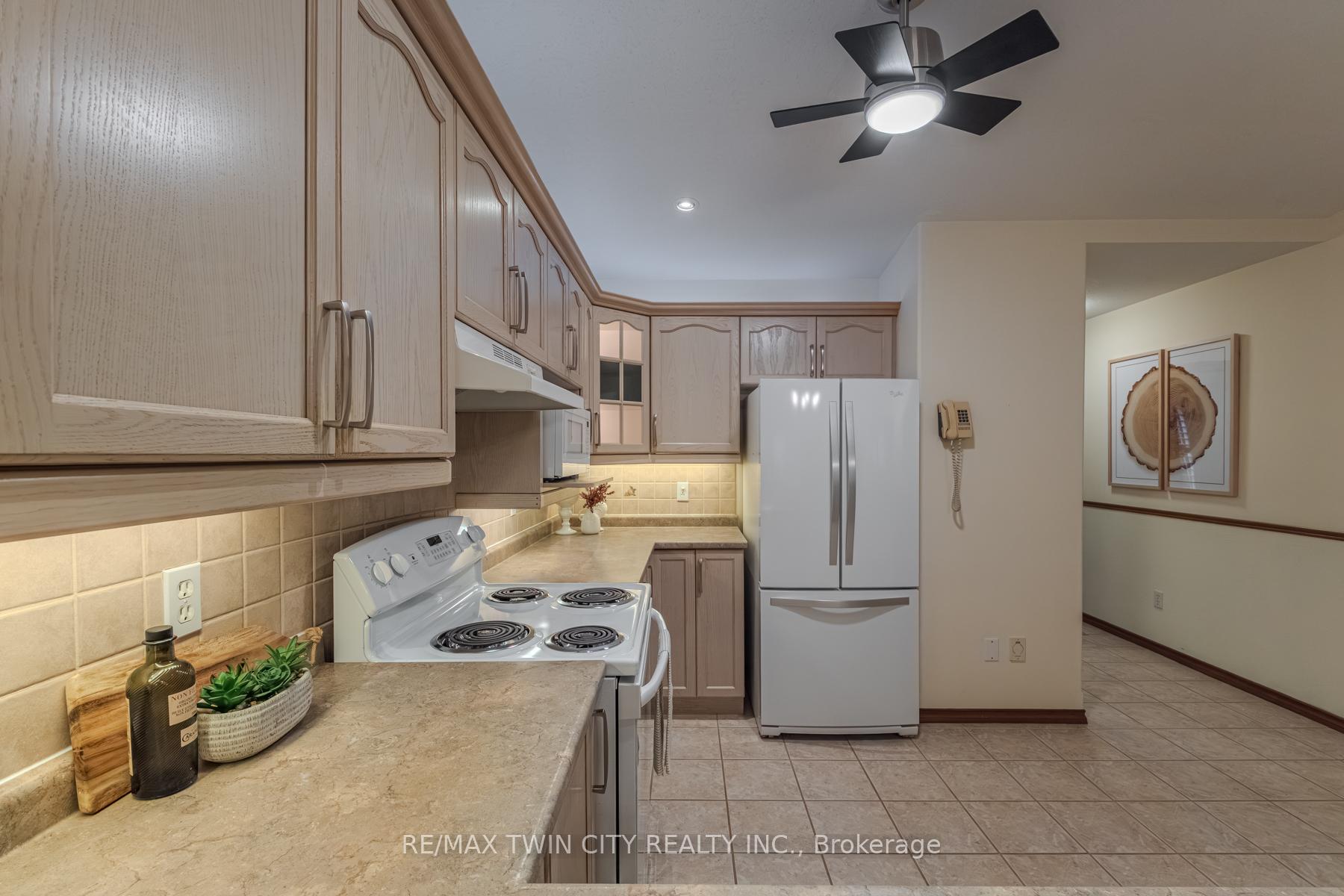 Photo 11 of Unit 36, 19 Hanlon Place, Brant, Paris — HOMEH