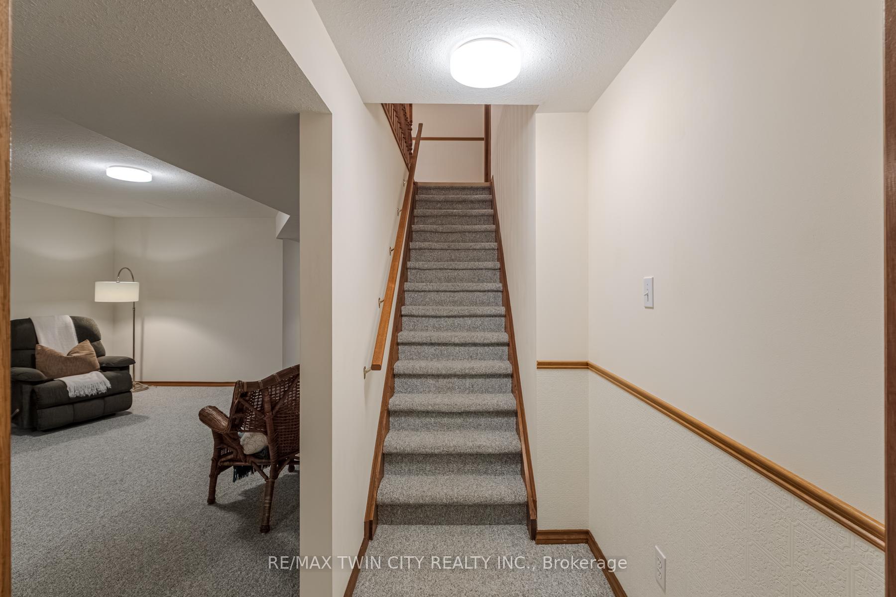 Photo 23 of Unit 36, 19 Hanlon Place, Brant, Paris — HOMEH