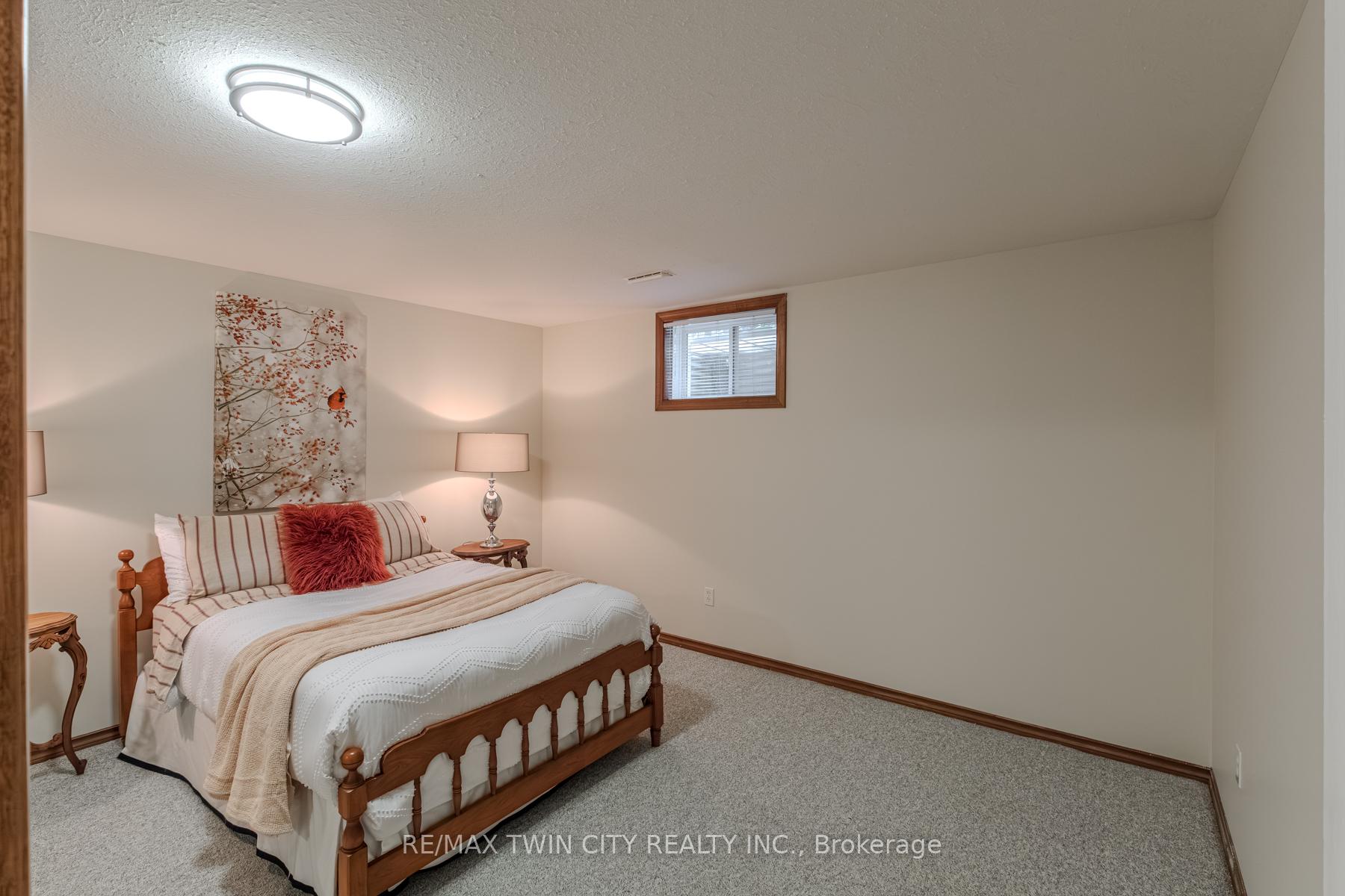Photo 25 of Unit 36, 19 Hanlon Place, Brant, Paris — HOMEH