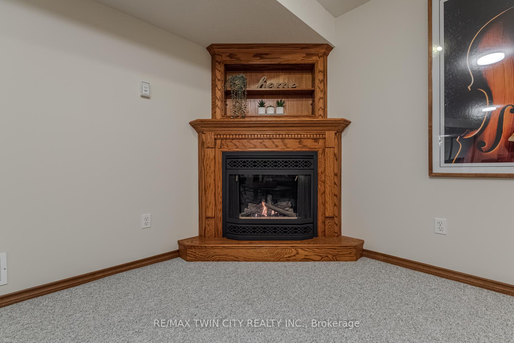 Photo 28 of Unit 36, 19 Hanlon Place, Brant, Paris — HOMEH