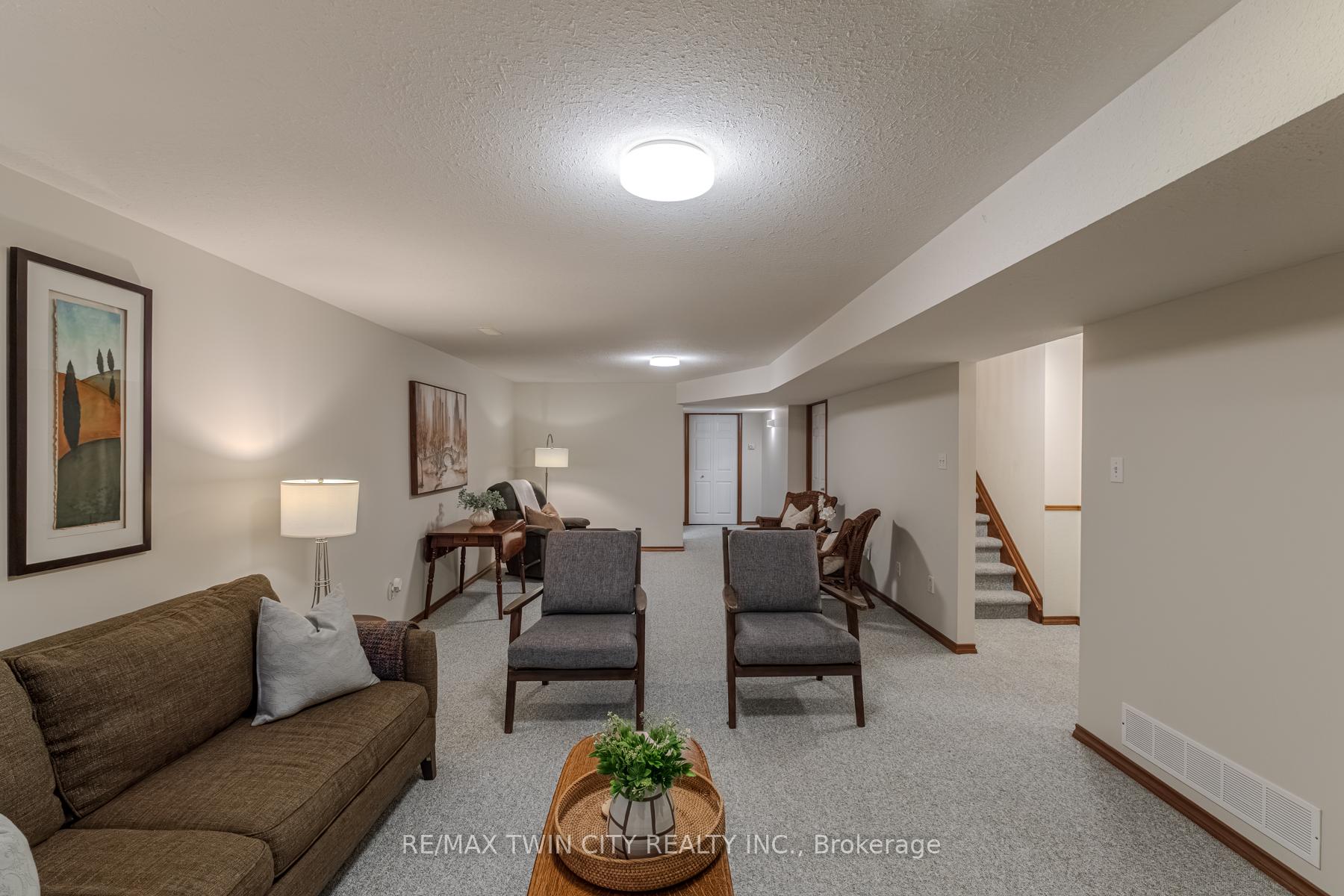 Photo 29 of Unit 36, 19 Hanlon Place, Brant, Paris — HOMEH
