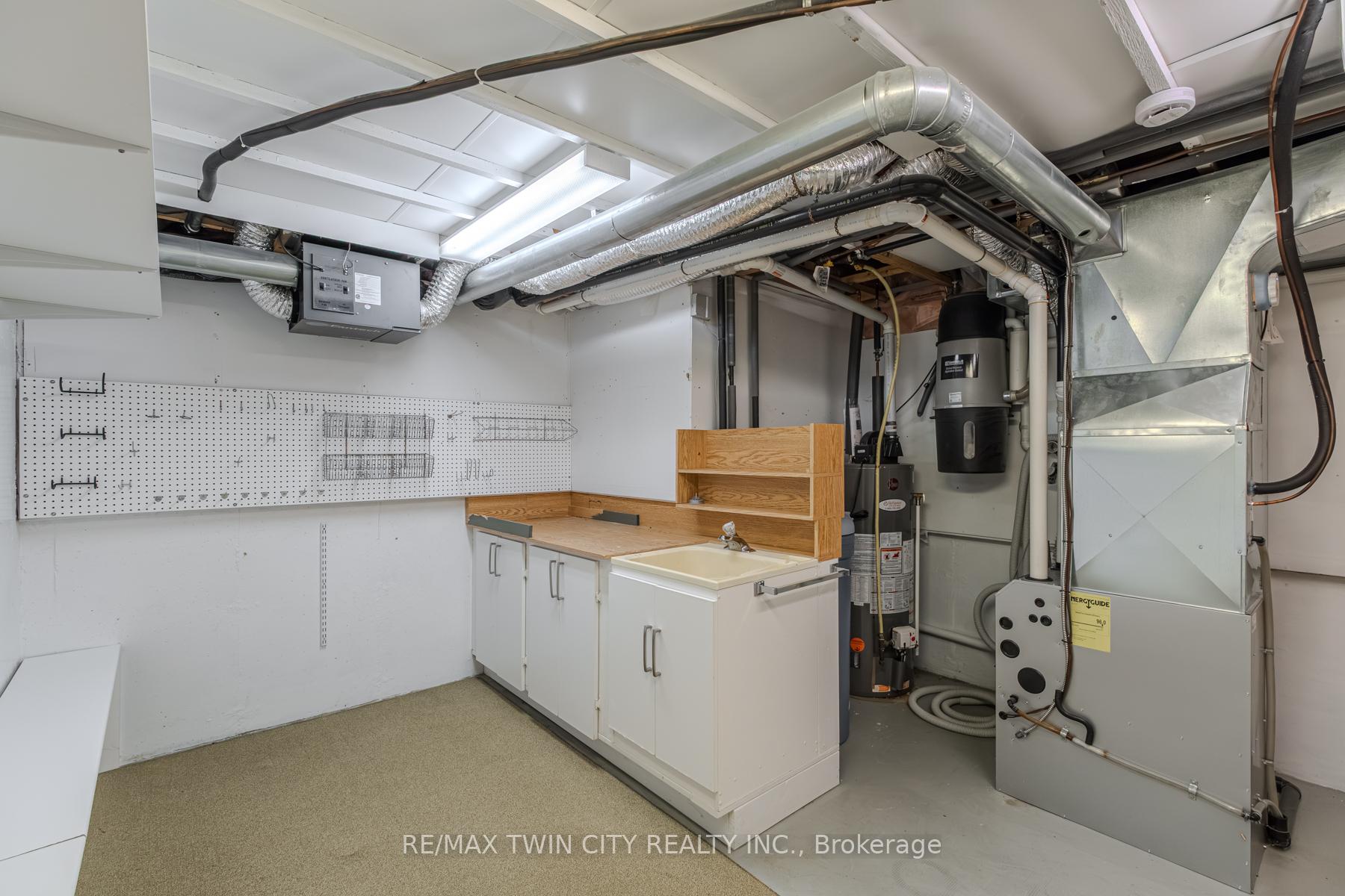 Photo 35 of Unit 36, 19 Hanlon Place, Brant, Paris — HOMEH