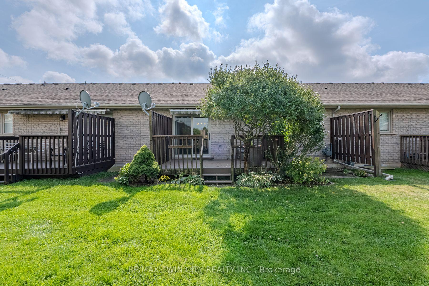 Photo 40 of Unit 36, 19 Hanlon Place, Brant, Paris — HOMEH