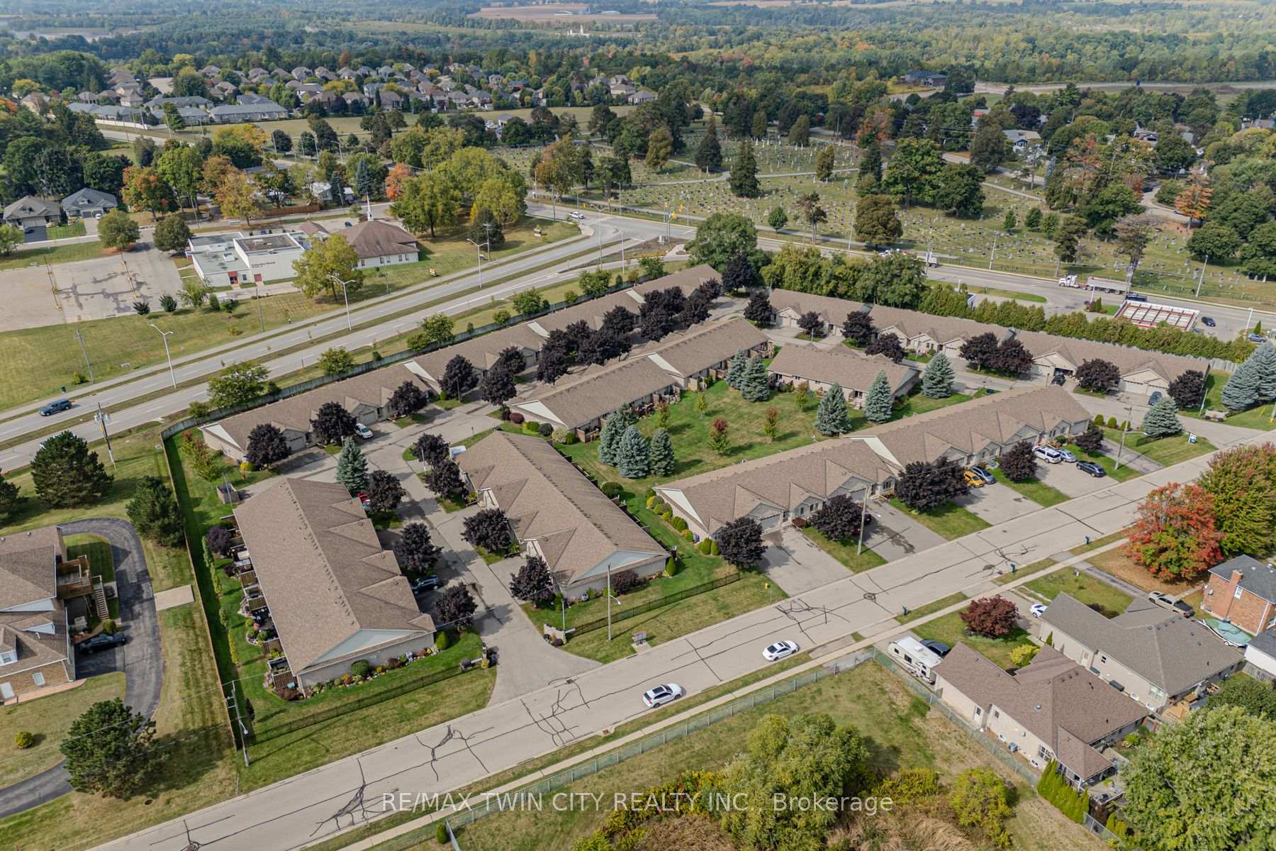 Photo 44 of Unit 36, 19 Hanlon Place, Brant, Paris — HOMEH