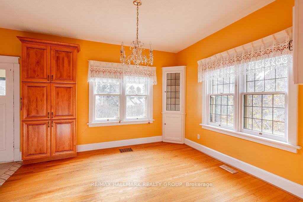 Photo 10 of 1 Charles Jackson Avenue, Ottawa, Dows Lake — HOMEH