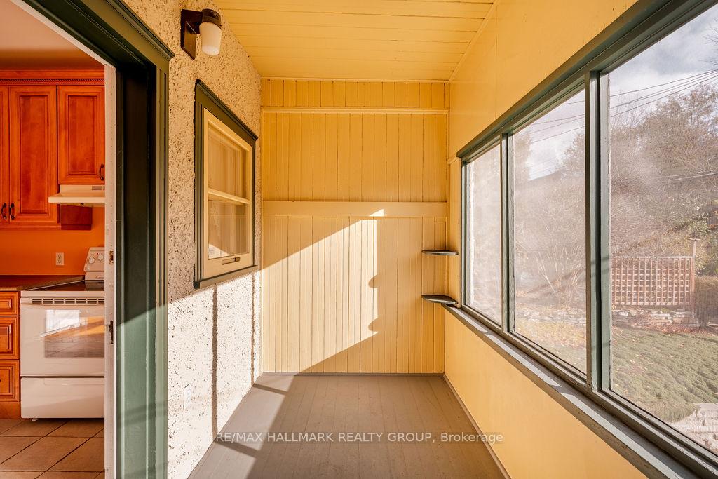Photo 16 of 1 Charles Jackson Avenue, Ottawa, Dows Lake — HOMEH