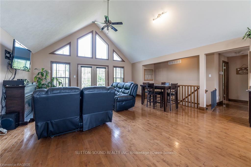 Photo 6 of 741209 Grey Road 40, Chatsworth — HOMEH