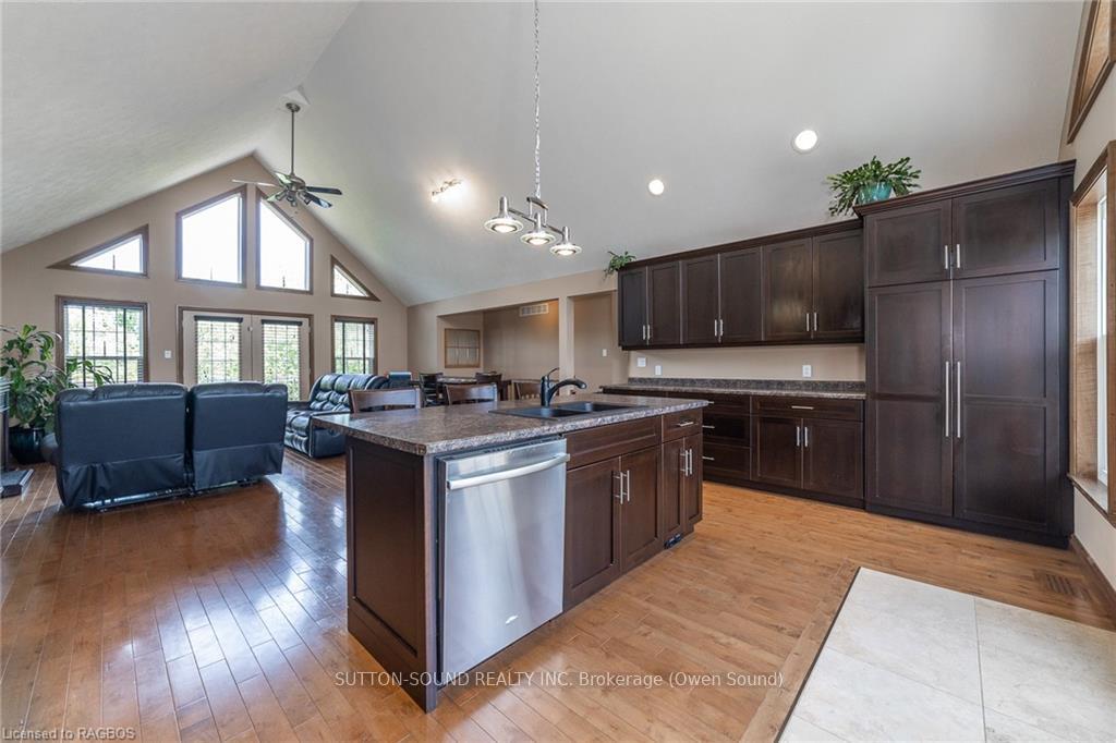 Photo 11 of 741209 Grey Road 40, Chatsworth — HOMEH