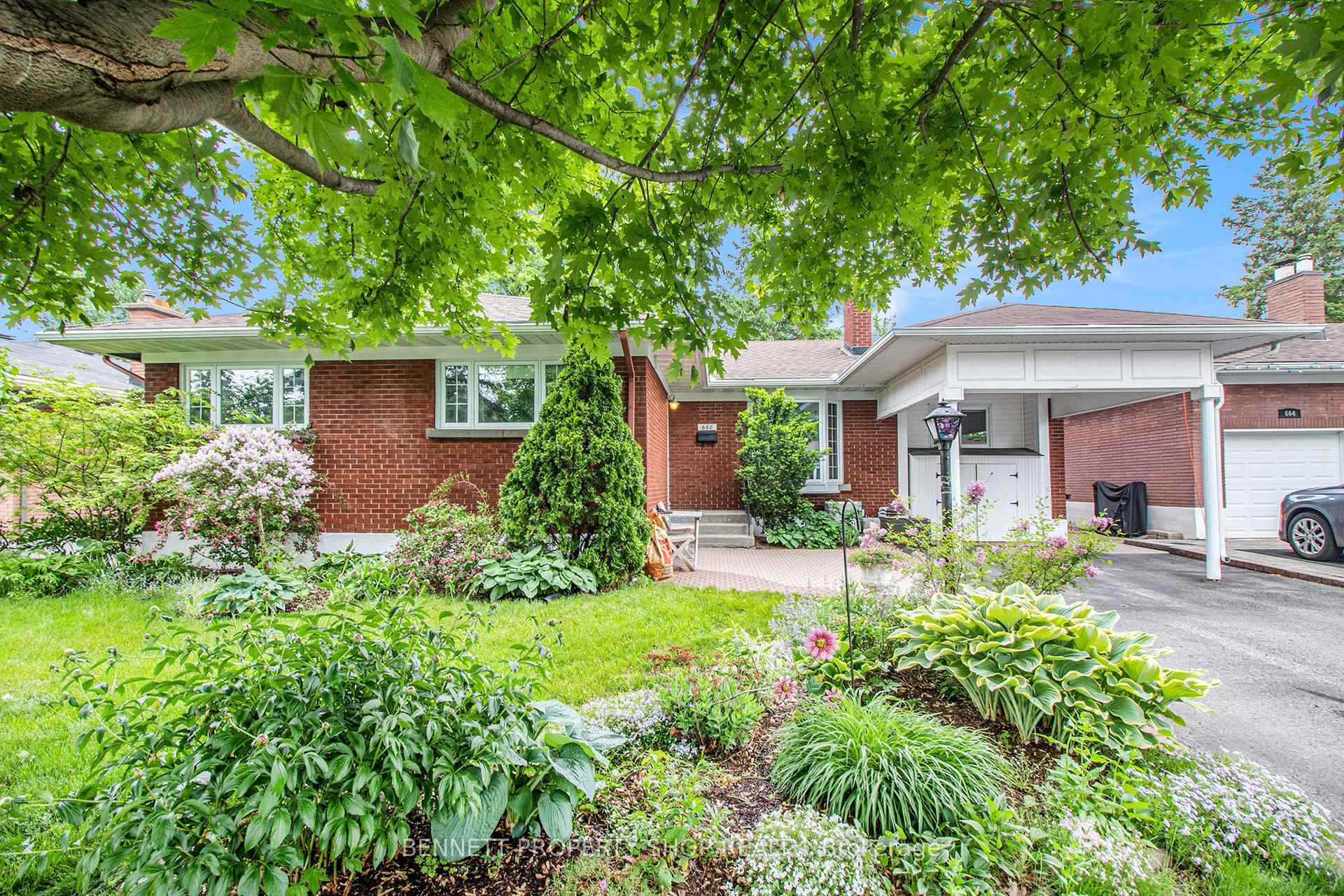 Front of 668 Chapman Boulevard