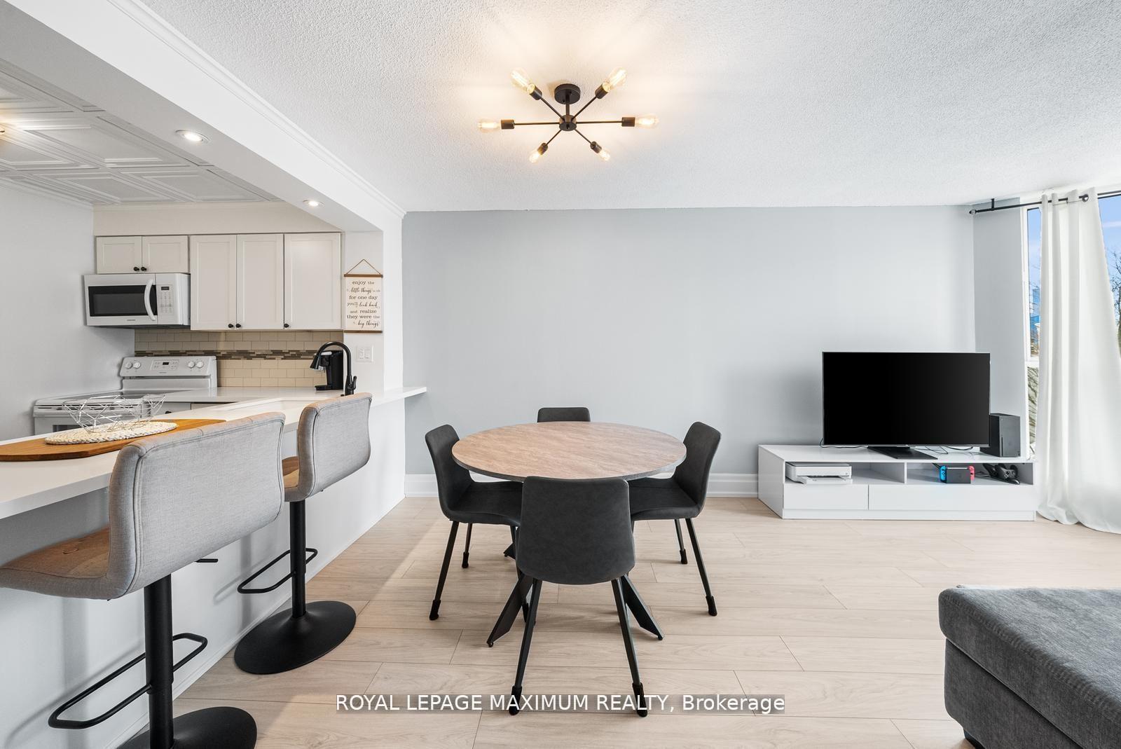 Photo 13 of Unit 601, 150 Dunlop Street E, Barrie, City Centre — HOMEH