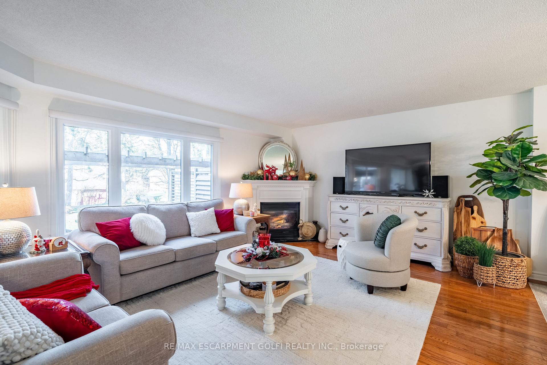 Photo 11 of Unit 19, 375 Book Road, Grimsby, Grimsby Beach — HOMEH