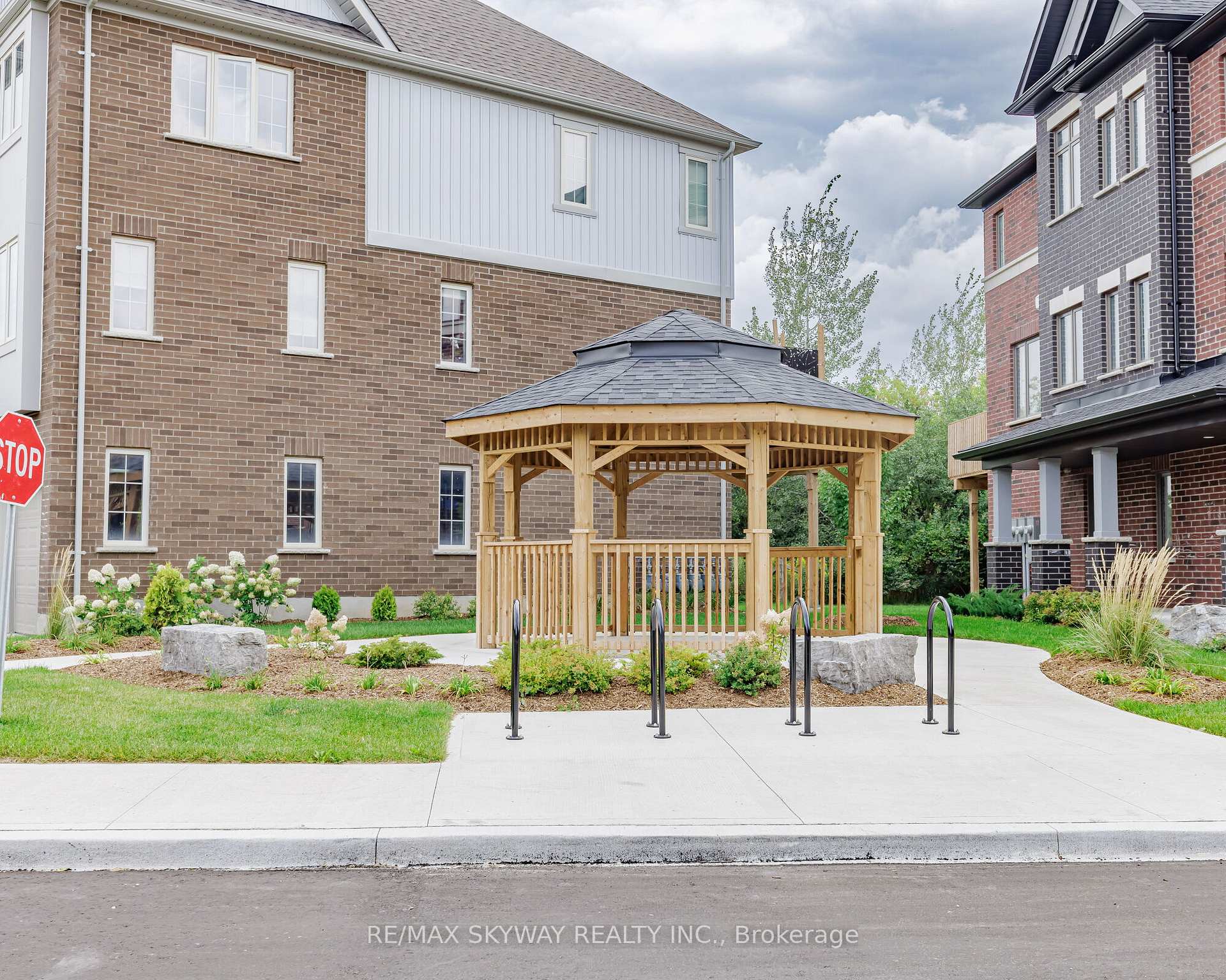 Photo 3 of Unit 5, 311 Woolwich Street, Waterloo, University Downs — HOMEH
