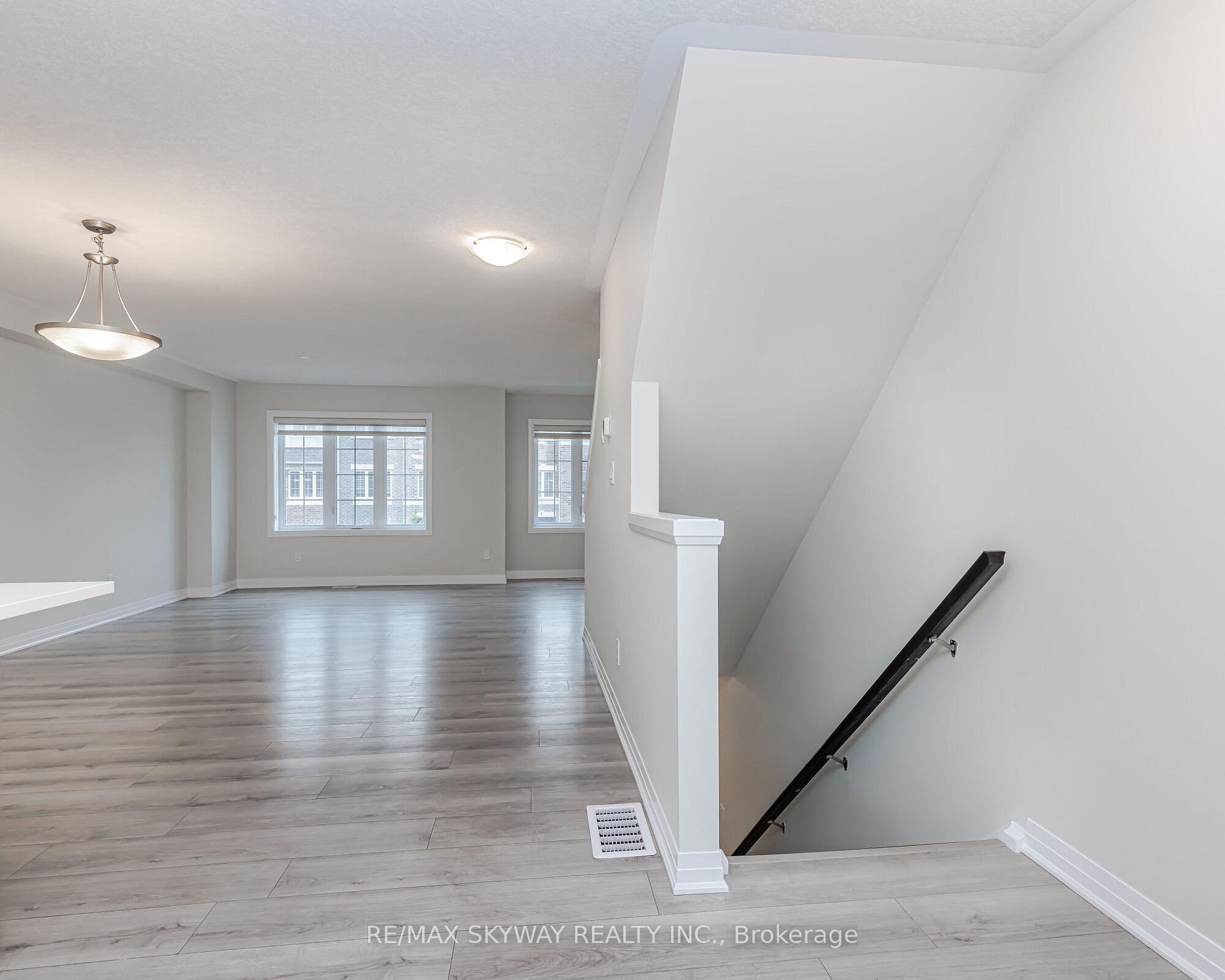 Photo 12 of Unit 5, 311 Woolwich Street, Waterloo, University Downs — HOMEH