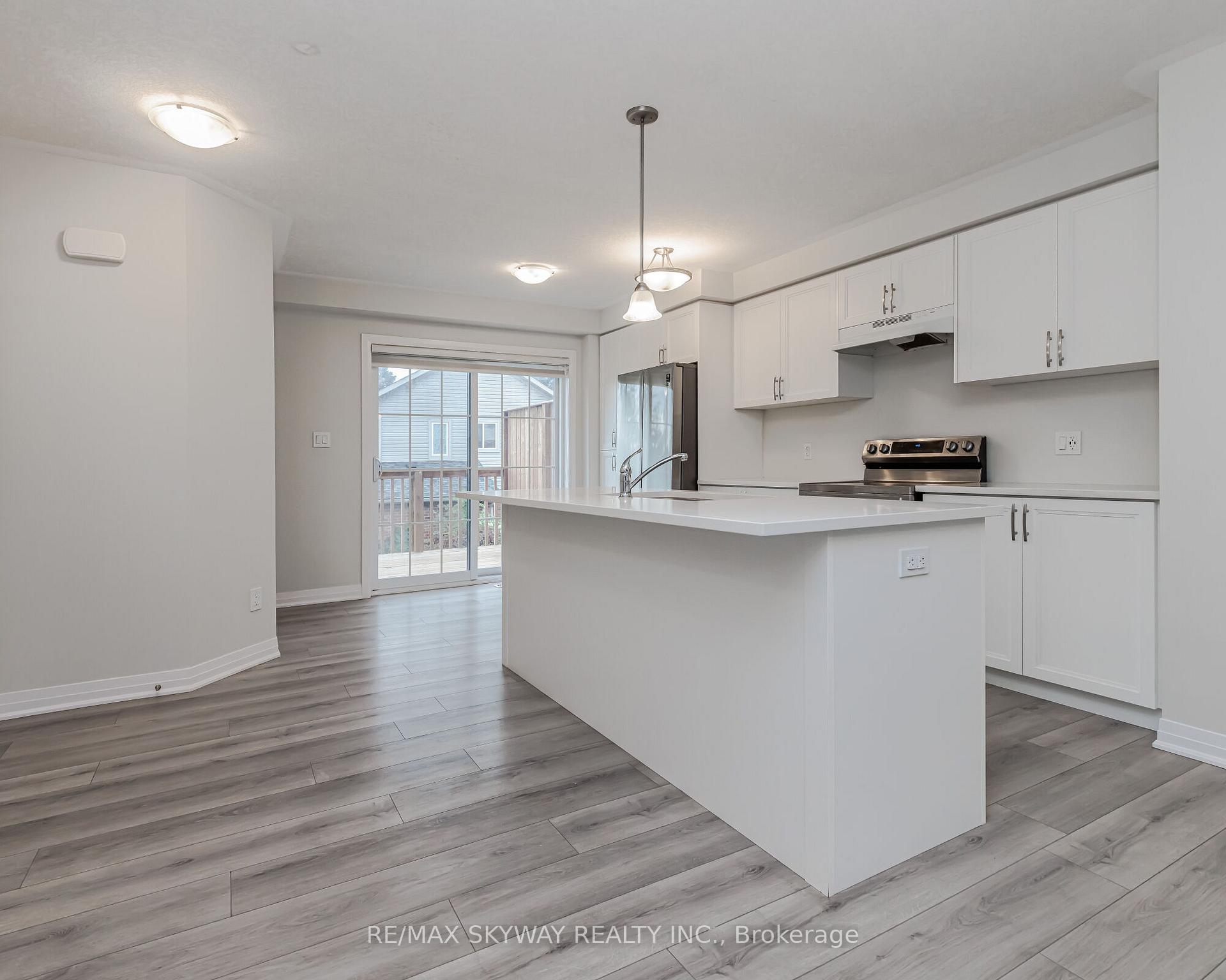 Photo 14 of Unit 5, 311 Woolwich Street, Waterloo, University Downs — HOMEH