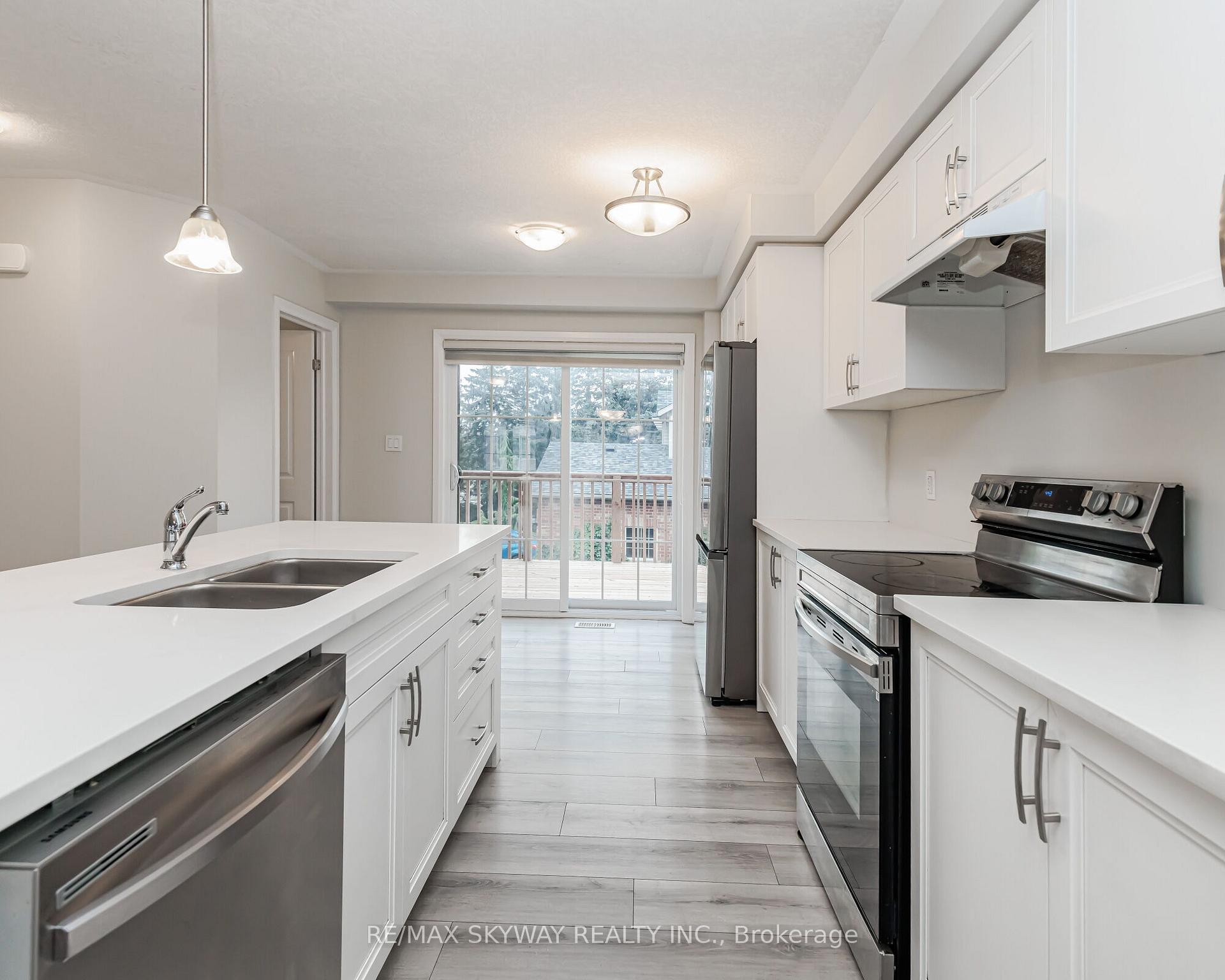 Photo 18 of Unit 5, 311 Woolwich Street, Waterloo, University Downs — HOMEH