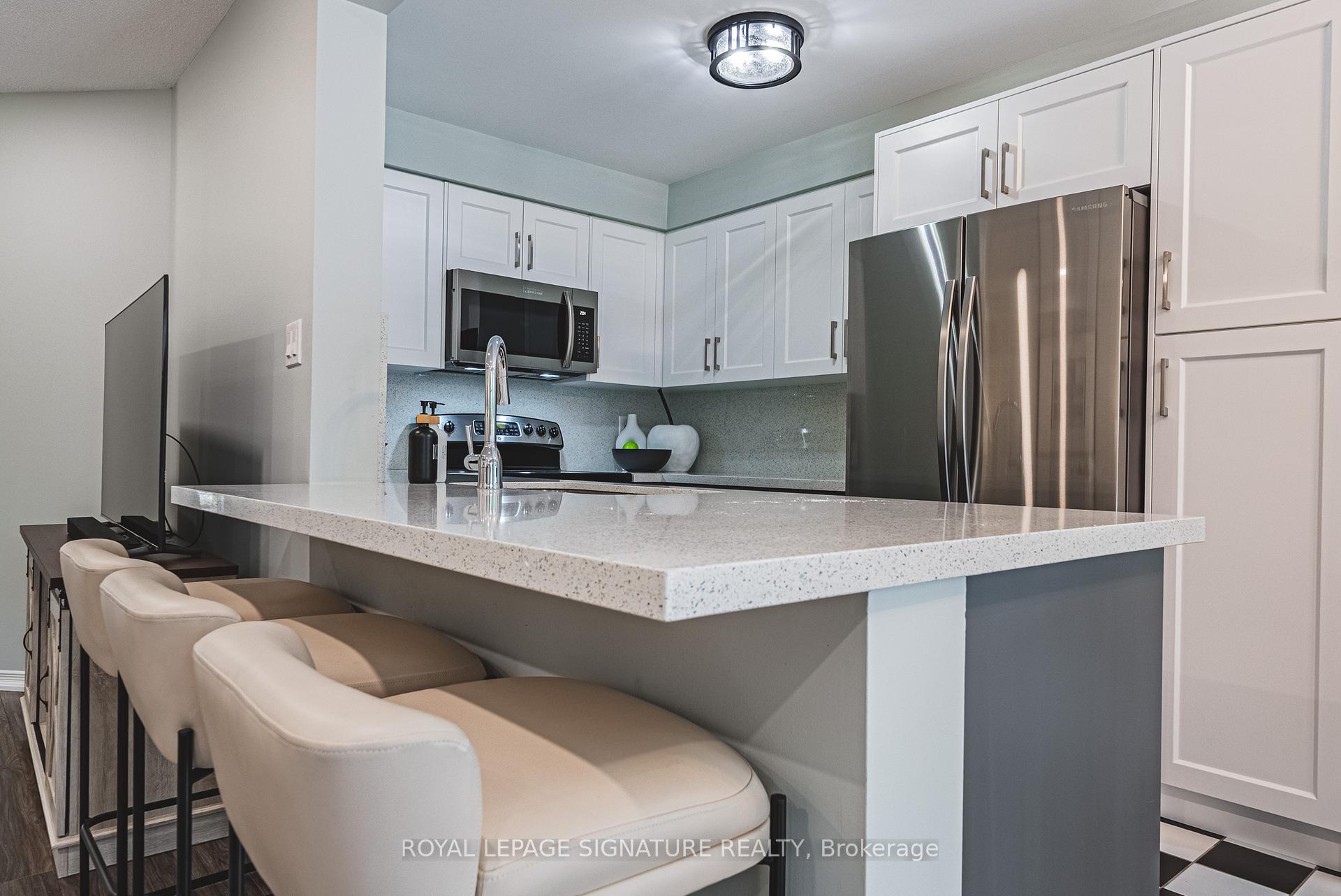 Photo 8 of Unit 11, 819 Upper Paradise Road, Hamilton, Gilkson — HOMEH