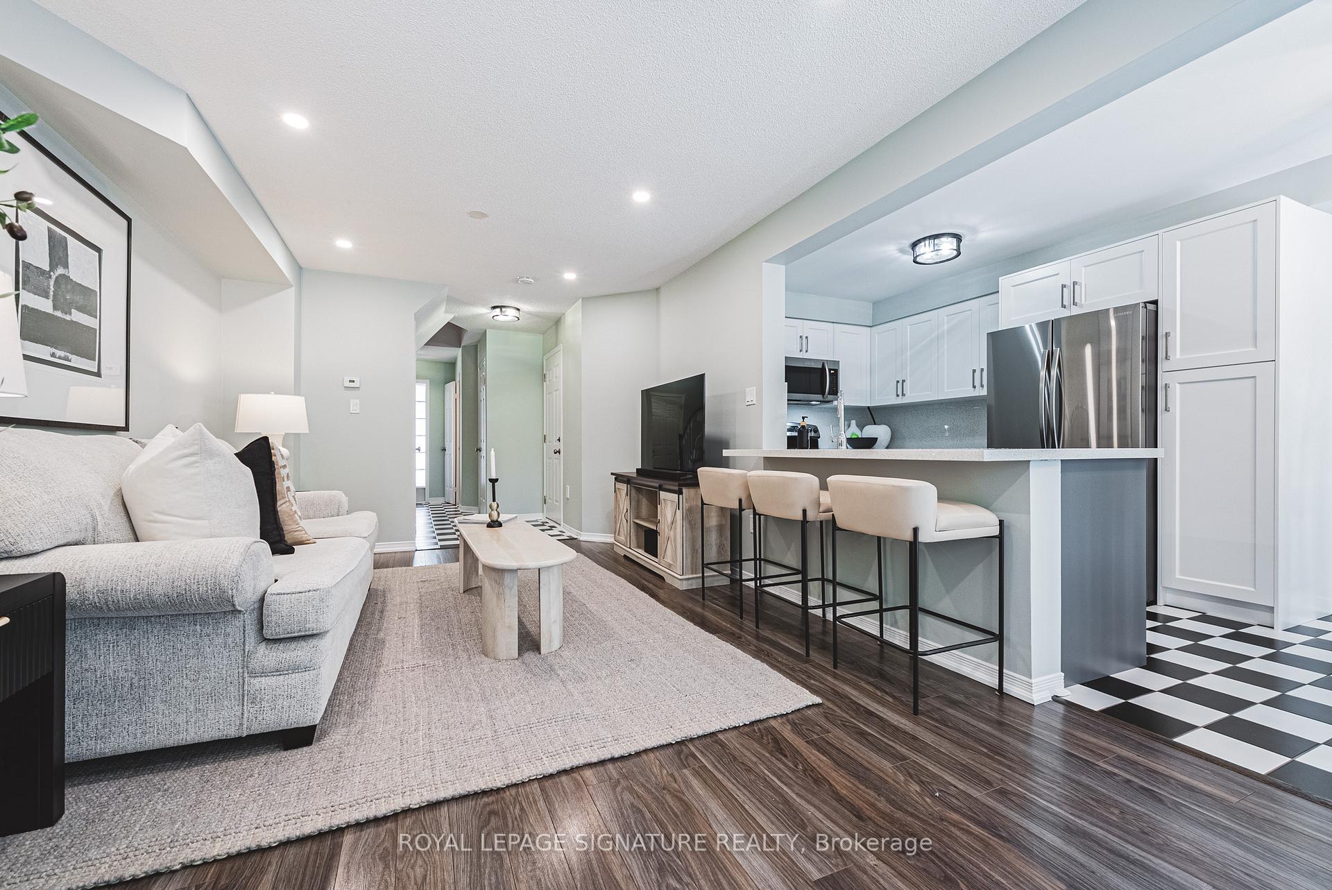Photo 9 of Unit 11, 819 Upper Paradise Road, Hamilton, Gilkson — HOMEH