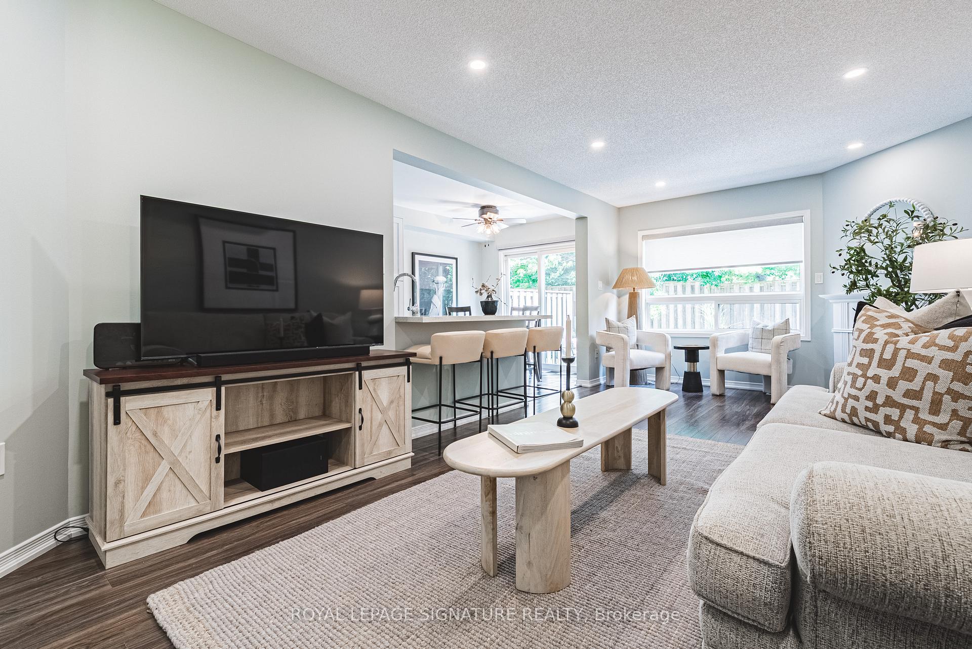 Photo 16 of Unit 11, 819 Upper Paradise Road, Hamilton, Gilkson — HOMEH