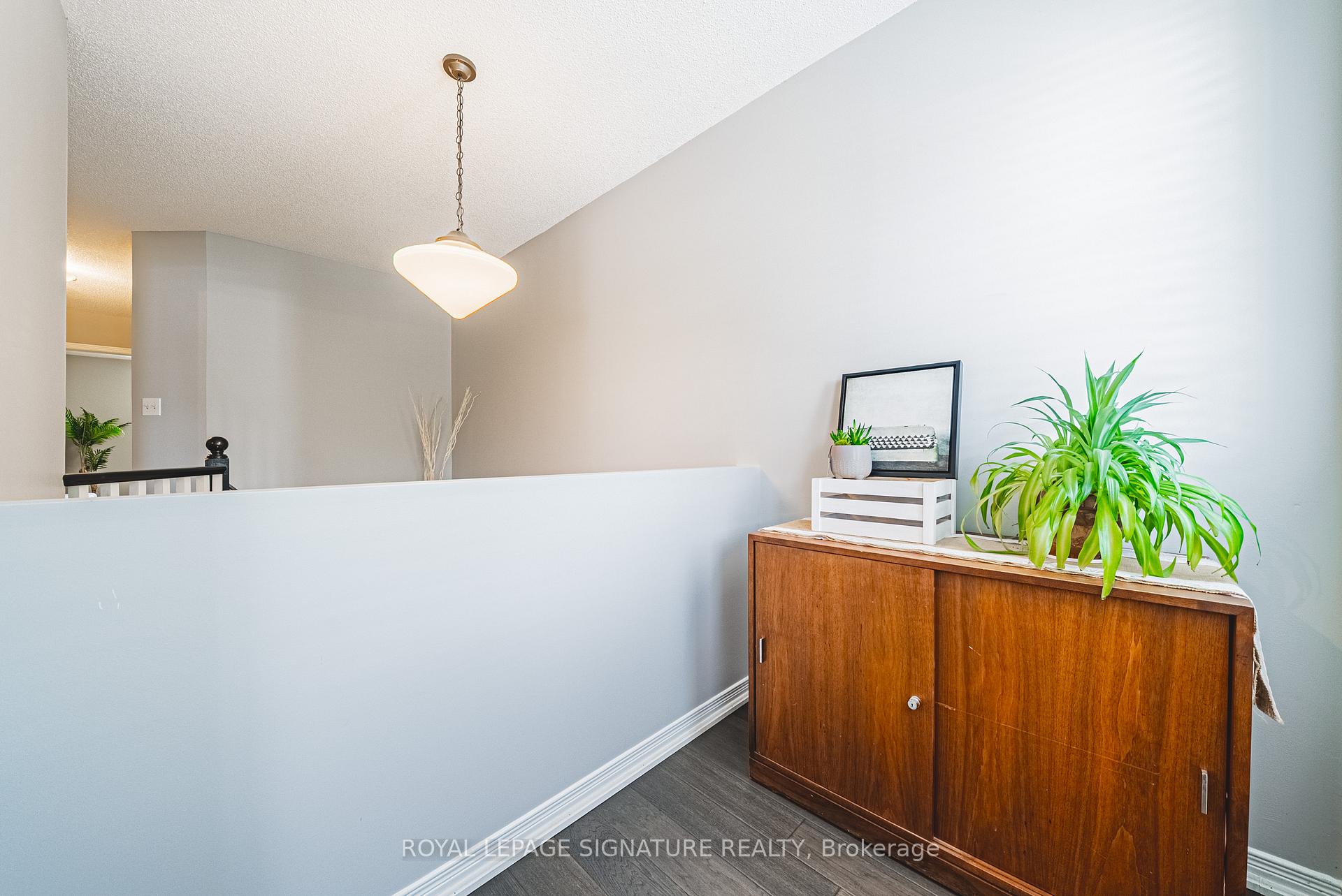 Photo 22 of Unit 11, 819 Upper Paradise Road, Hamilton, Gilkson — HOMEH