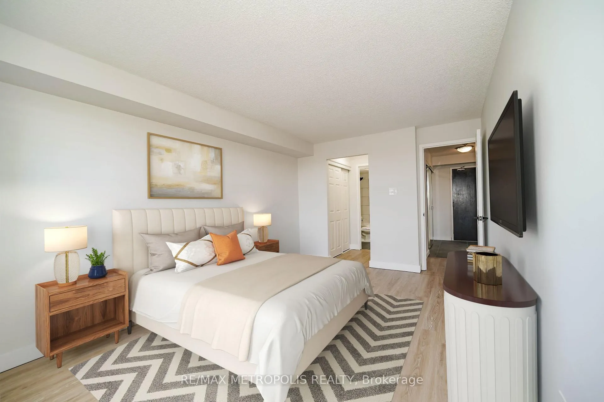 Photo 5 of Unit 502, 2 Raymerville Drive, Markham, Raymerville — HOMEH
