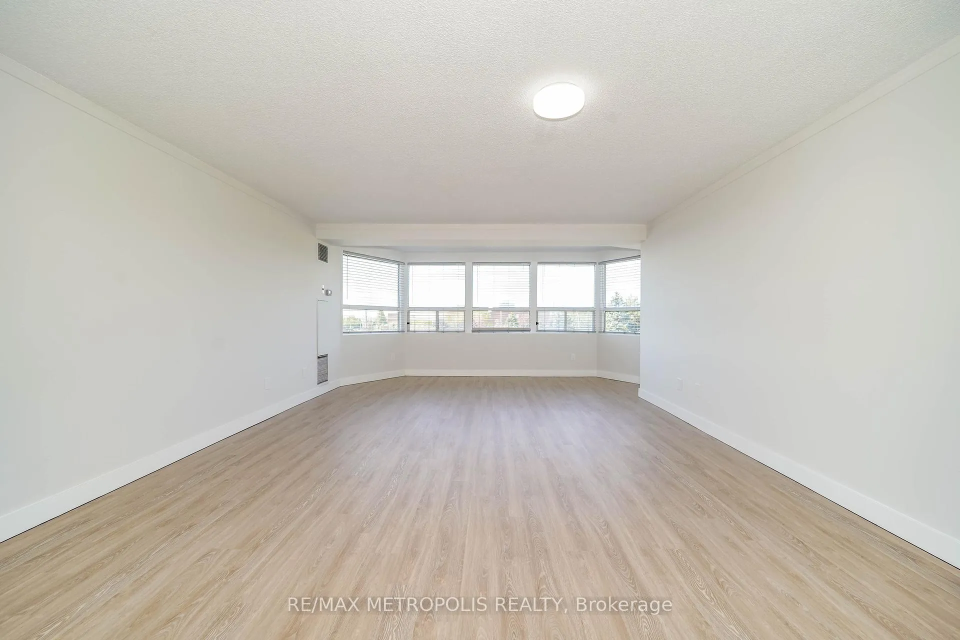 Photo 16 of Unit 502, 2 Raymerville Drive, Markham, Raymerville — HOMEH