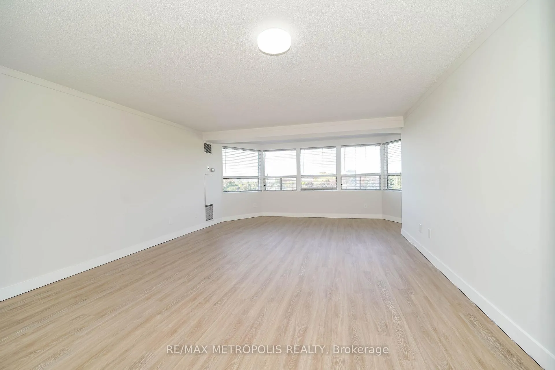 Photo 17 of Unit 502, 2 Raymerville Drive, Markham, Raymerville — HOMEH