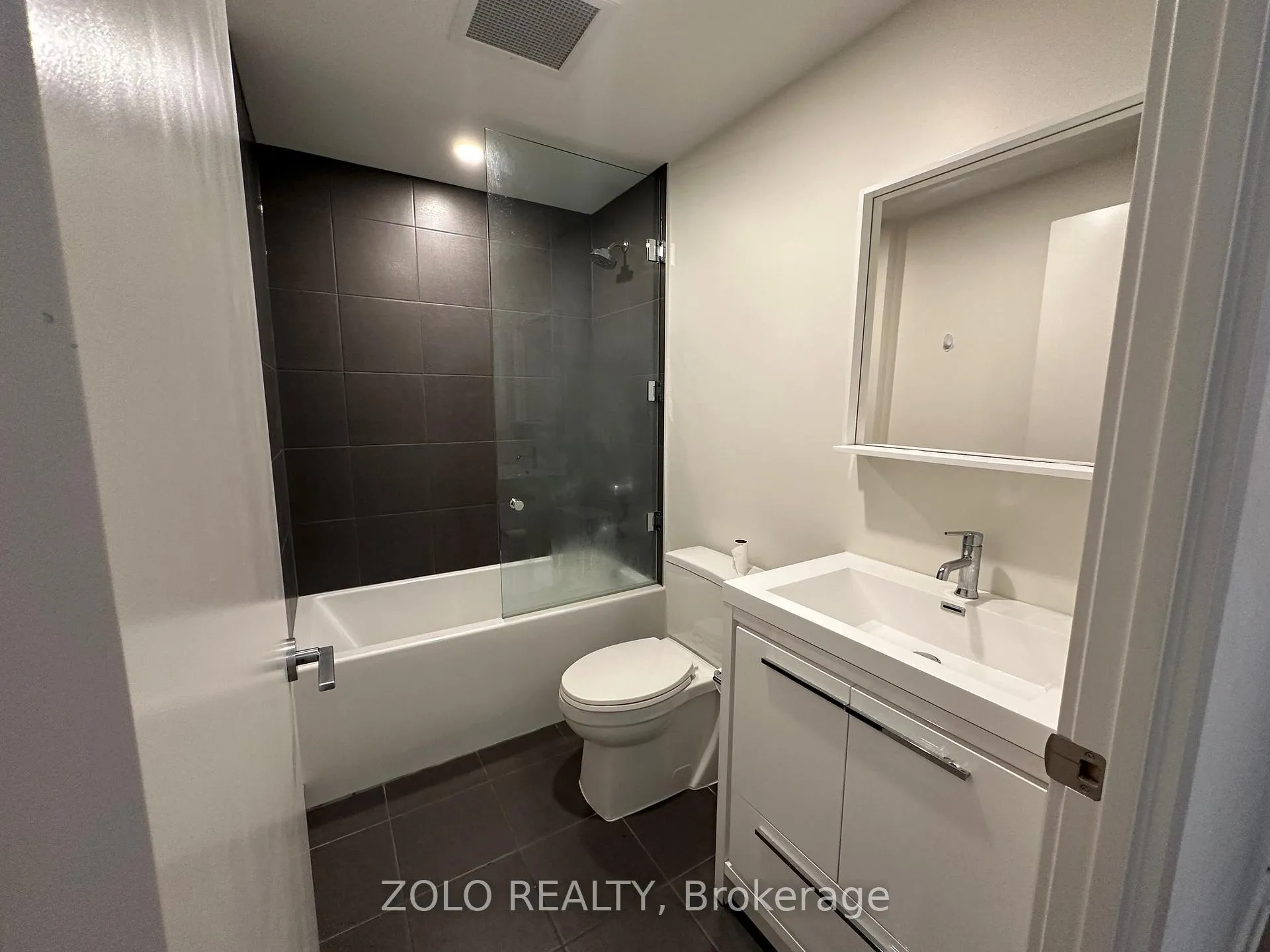 Photo 5 of Unit 1307, 212 King William Street, Hamilton, Beasley — HOMEH