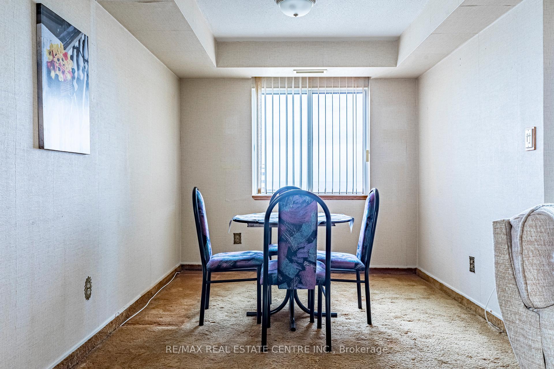 Photo 8 of Unit 1808, 301 Frances Avenue, Hamilton, Lakeshore — HOMEH