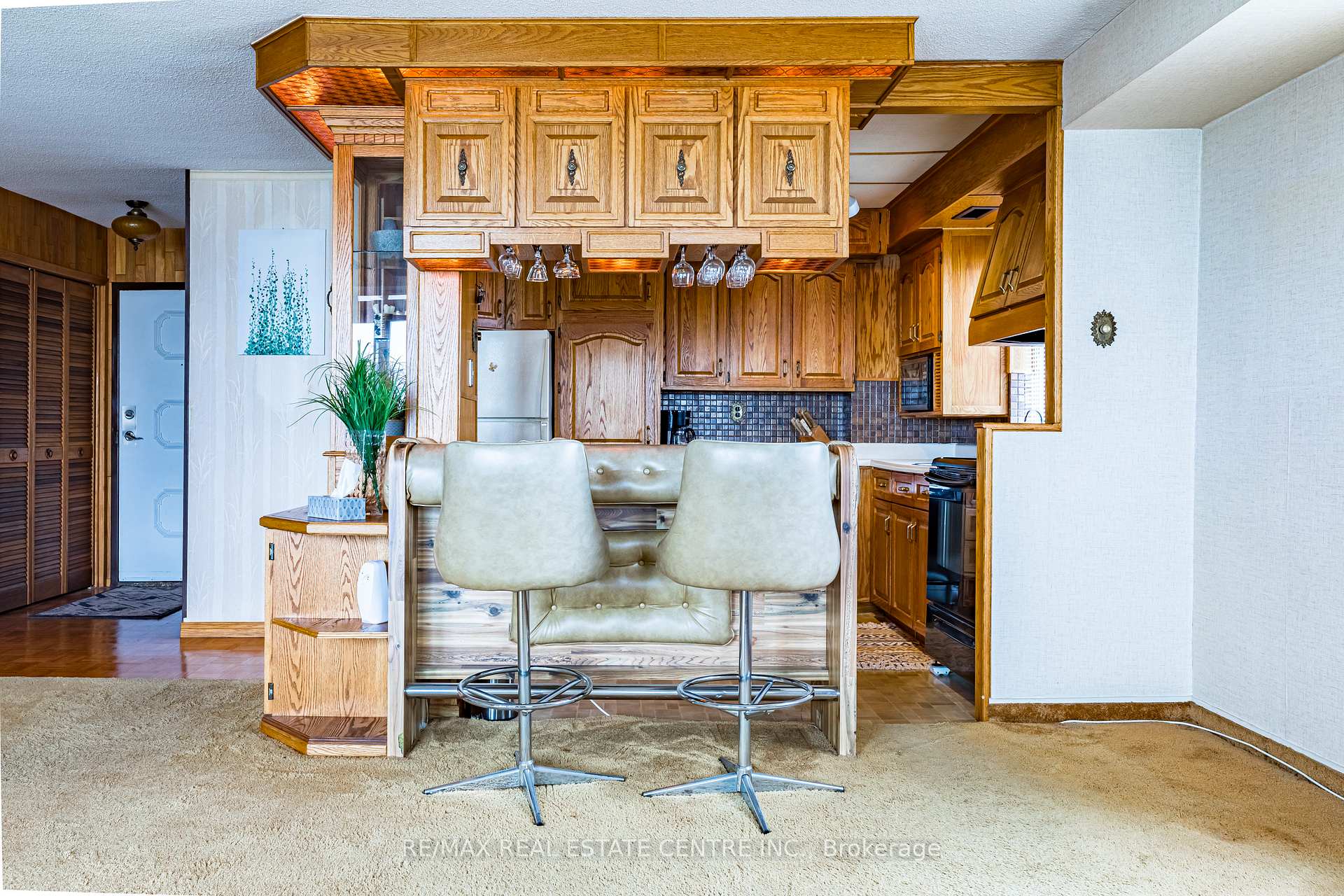Photo 9 of Unit 1808, 301 Frances Avenue, Hamilton, Lakeshore — HOMEH