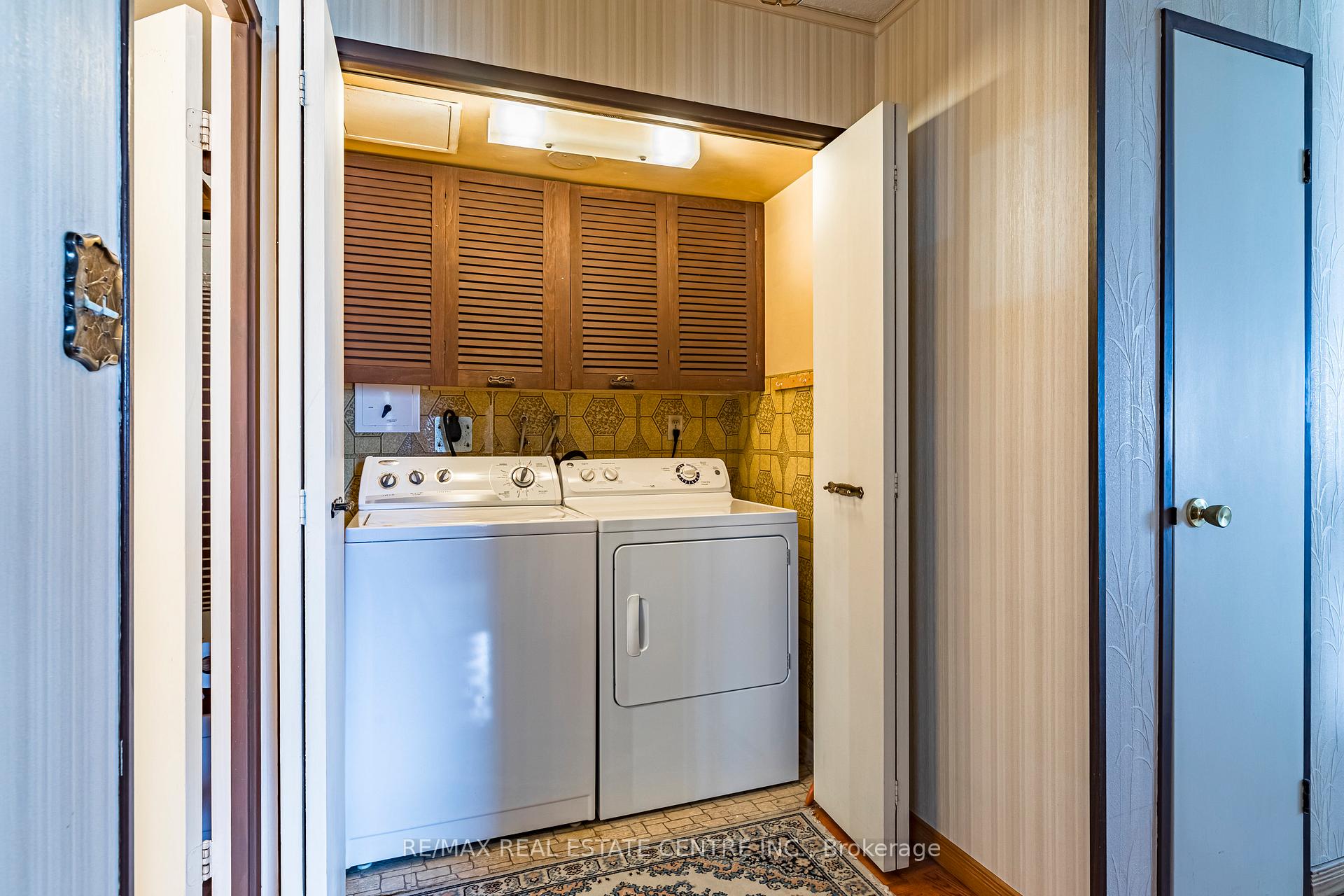 Photo 12 of Unit 1808, 301 Frances Avenue, Hamilton, Lakeshore — HOMEH