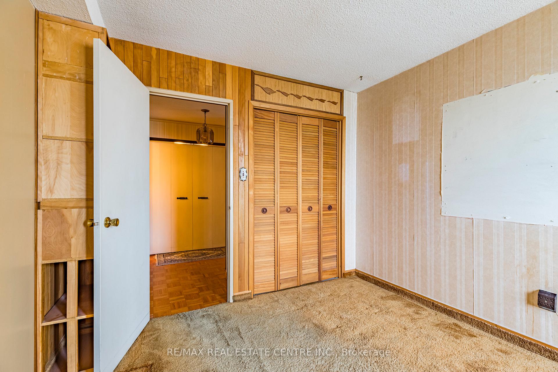 Photo 18 of Unit 1808, 301 Frances Avenue, Hamilton, Lakeshore — HOMEH